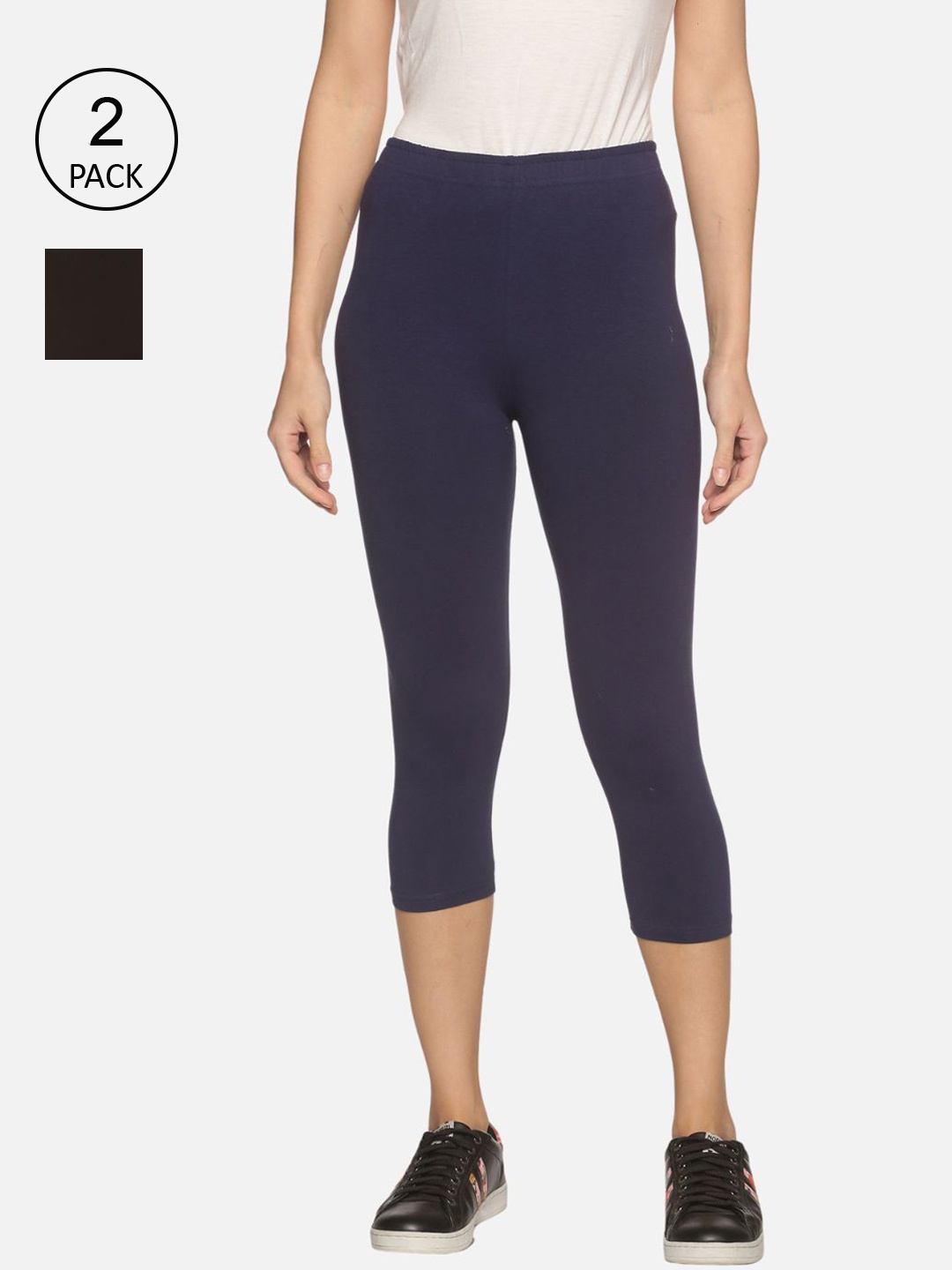 

Outflits Women Navy Blue Capris