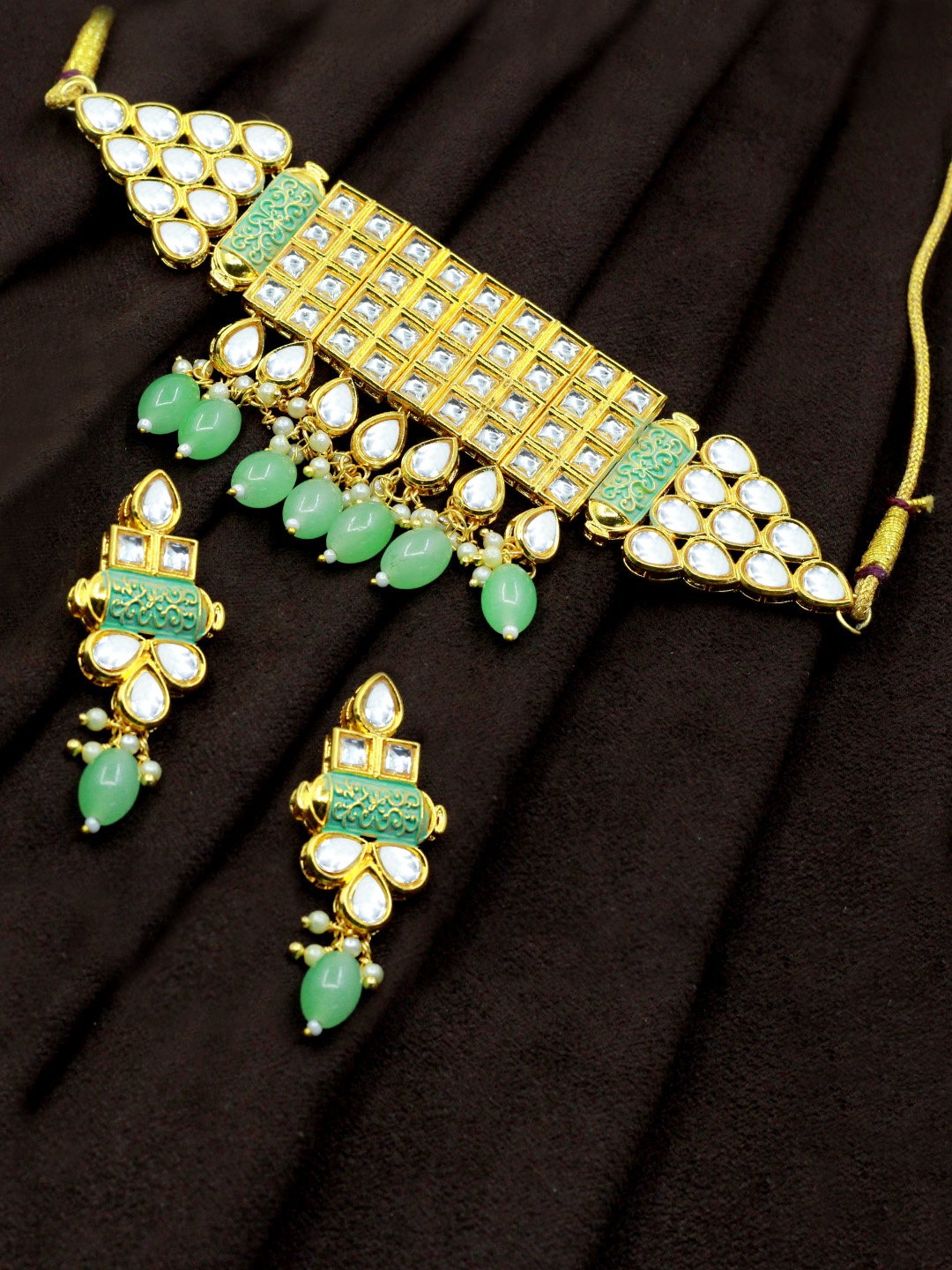

SAIYONI Gold-Plated Green & White Kundan-Studded Meenakari Jewellery Set