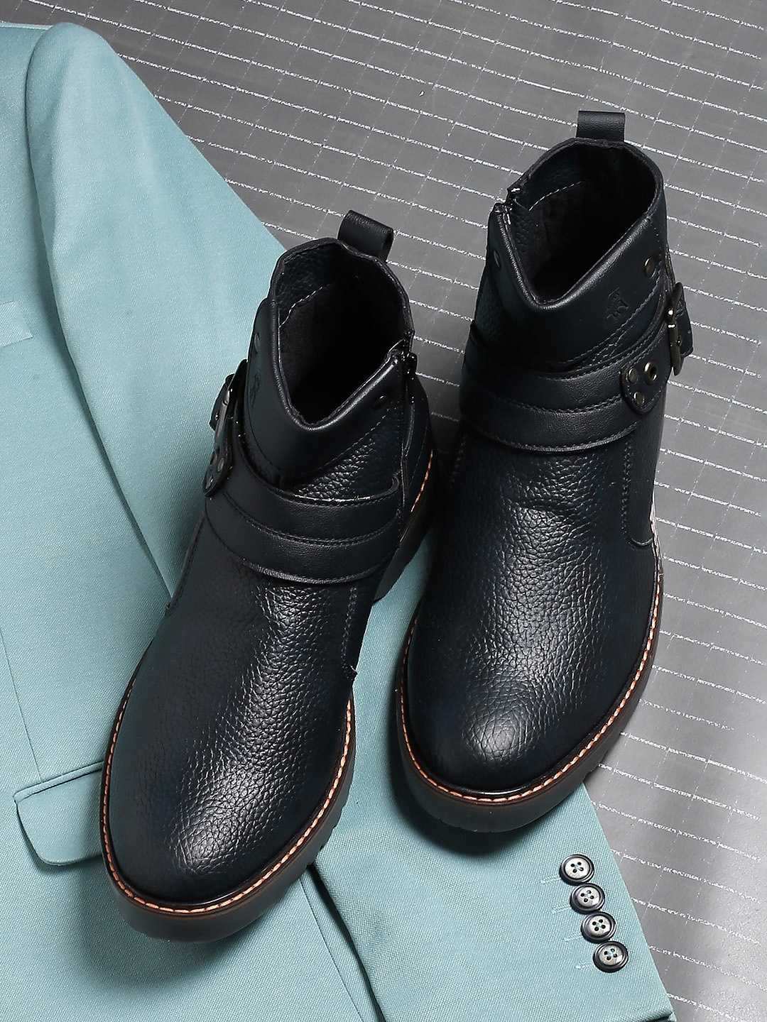 

Buckaroo Men Blue Solid Mid-Top Vegan Leather Boots