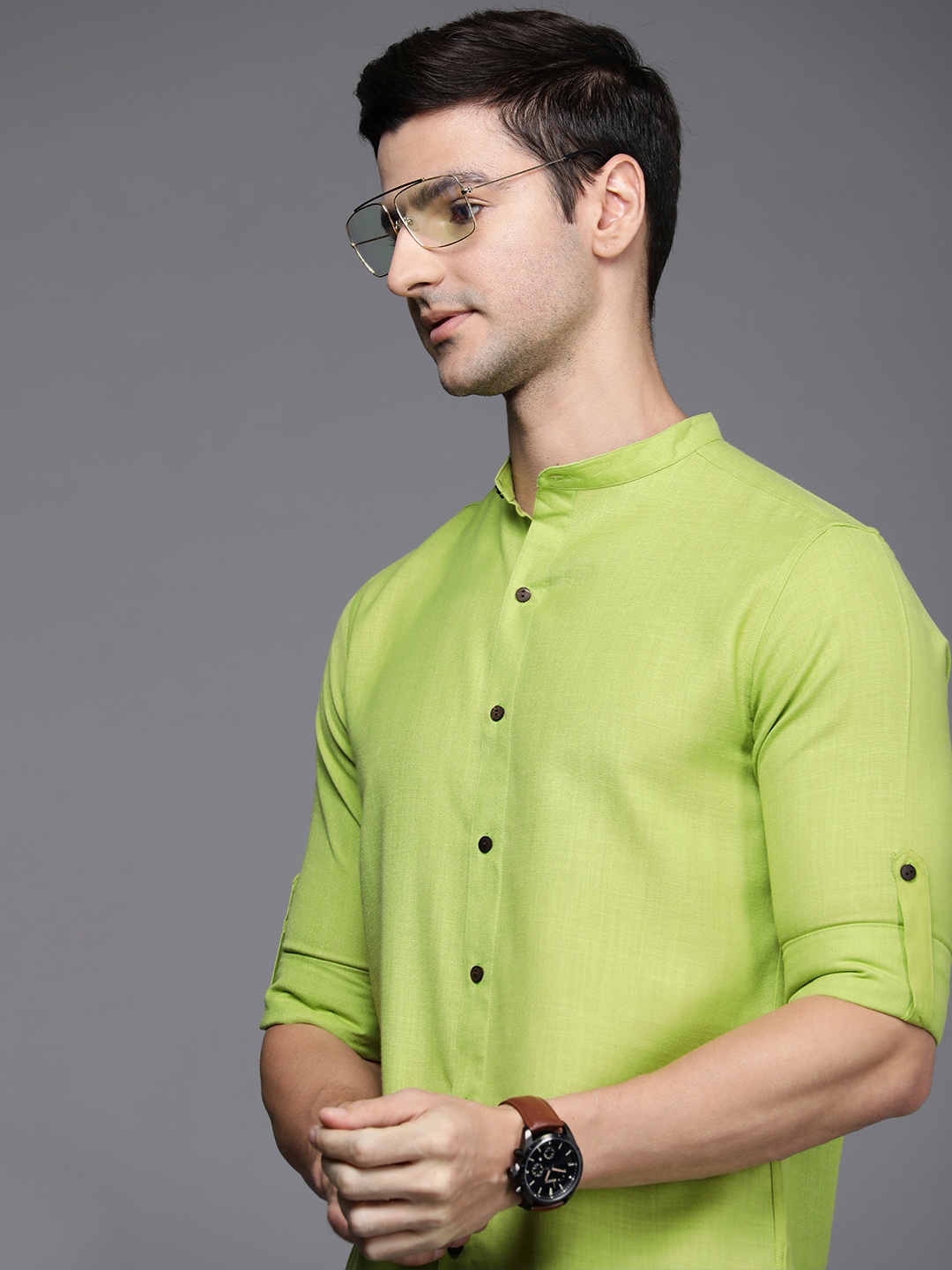 

Indo Era Men Green Smart Casual Shirt