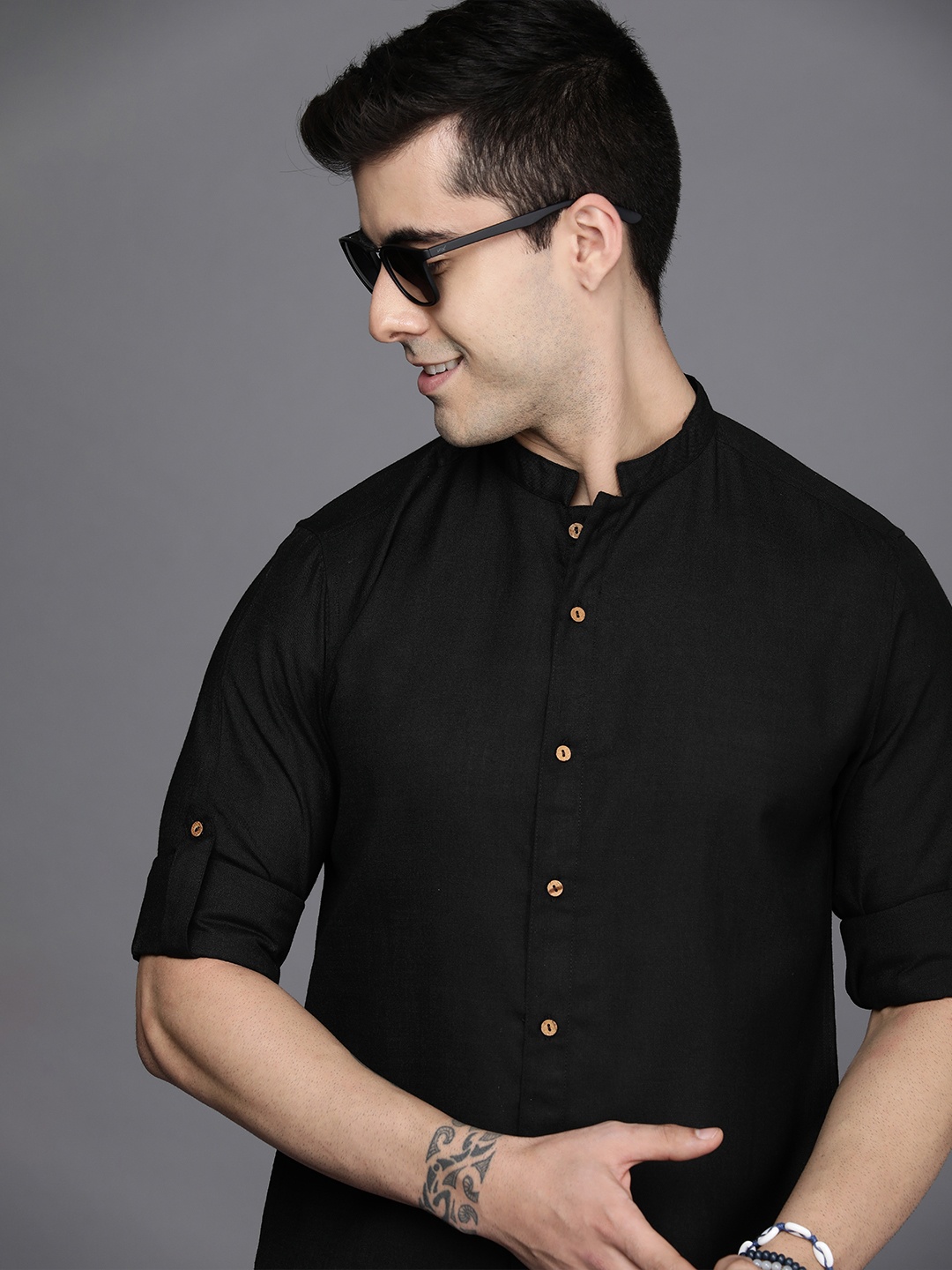 

Indo Era Men Black Smart Casual Shirt
