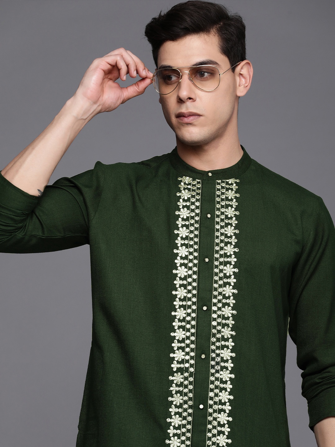 

Indo Era Men Green & Off White Mirror Work Kurta