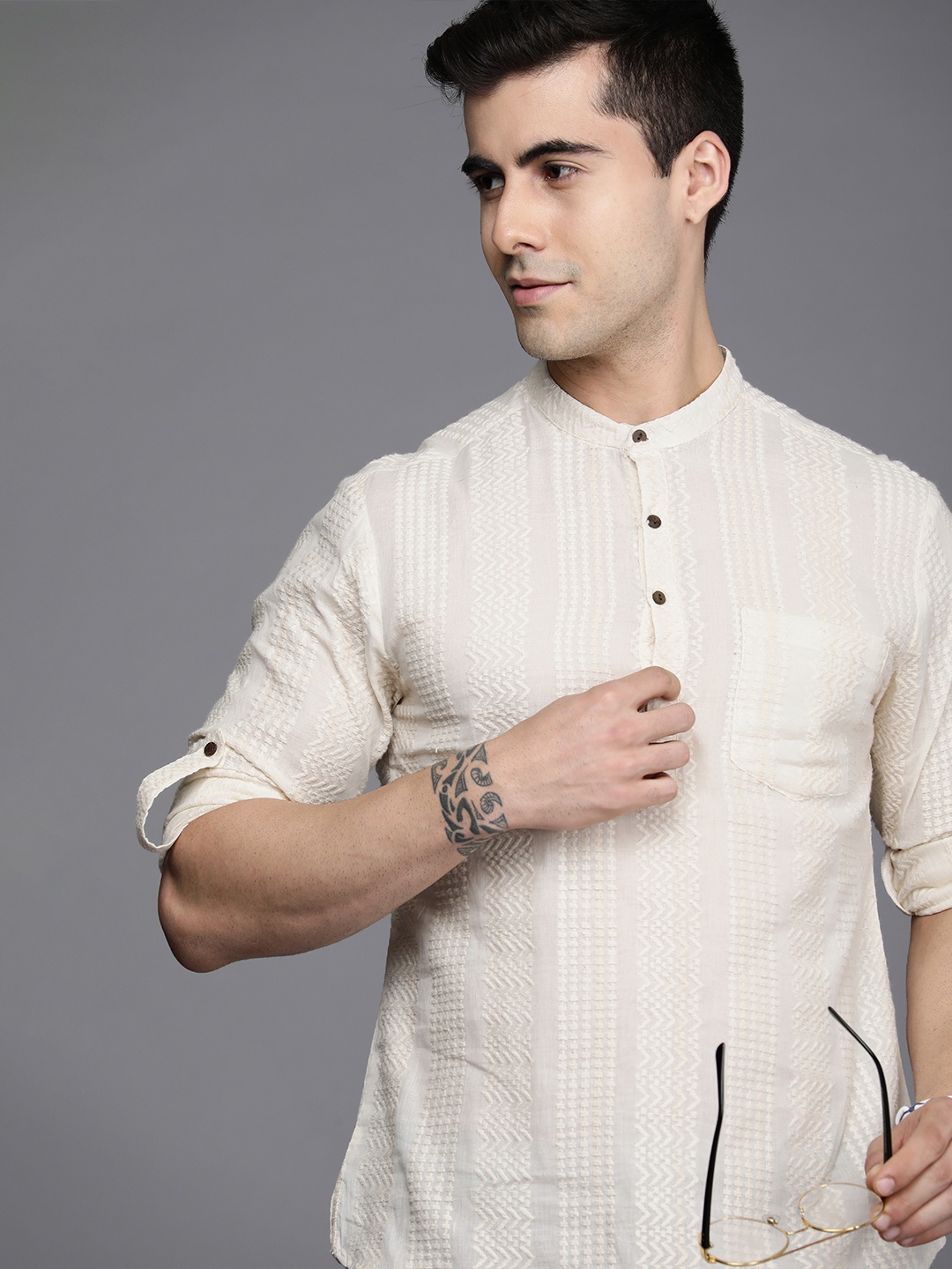 

Indo Era Men White Thread Work Kurta