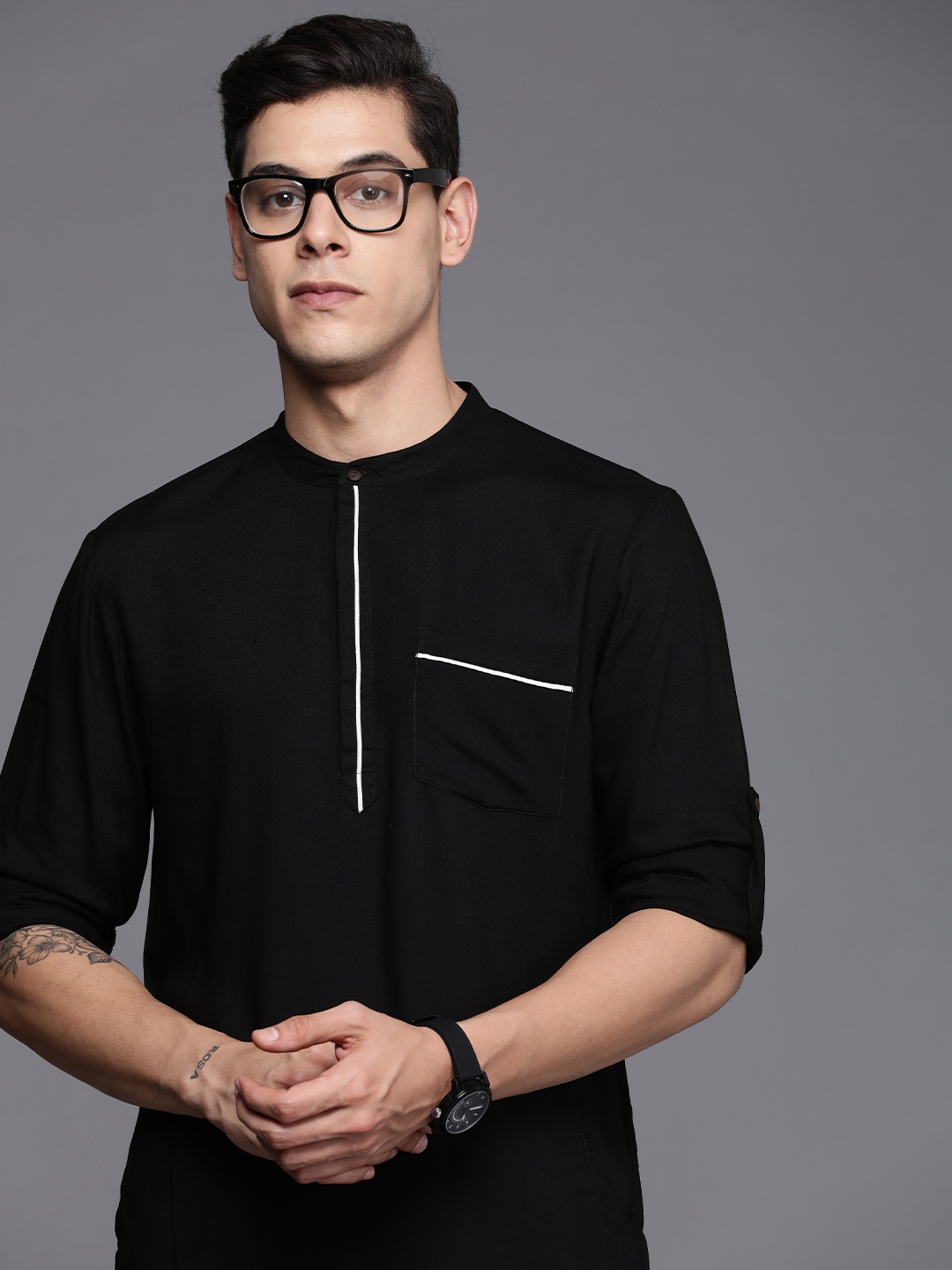 

Indo Era Men Black Solid Kurta