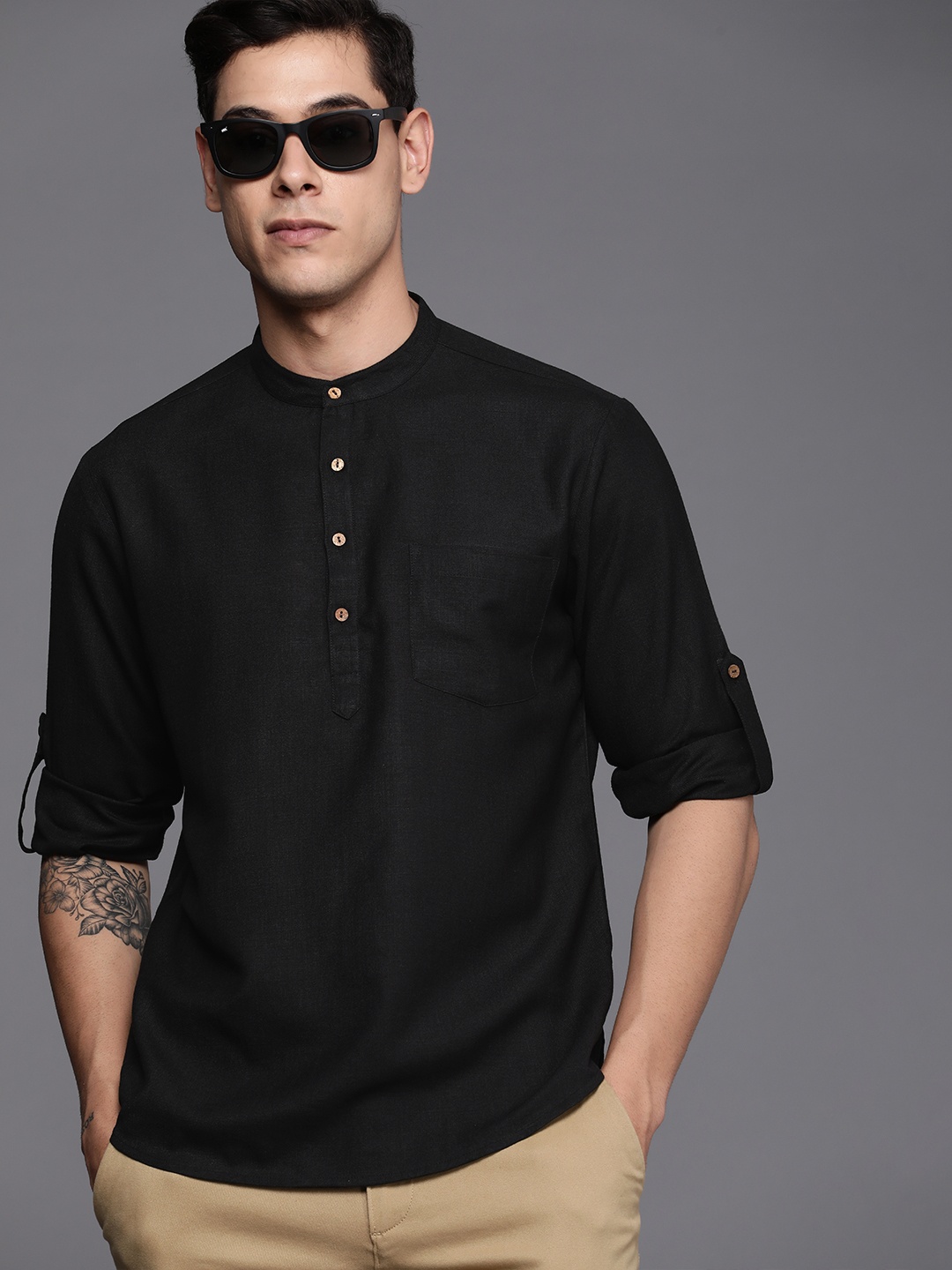 

Indo Era Men Black Solid Kurta