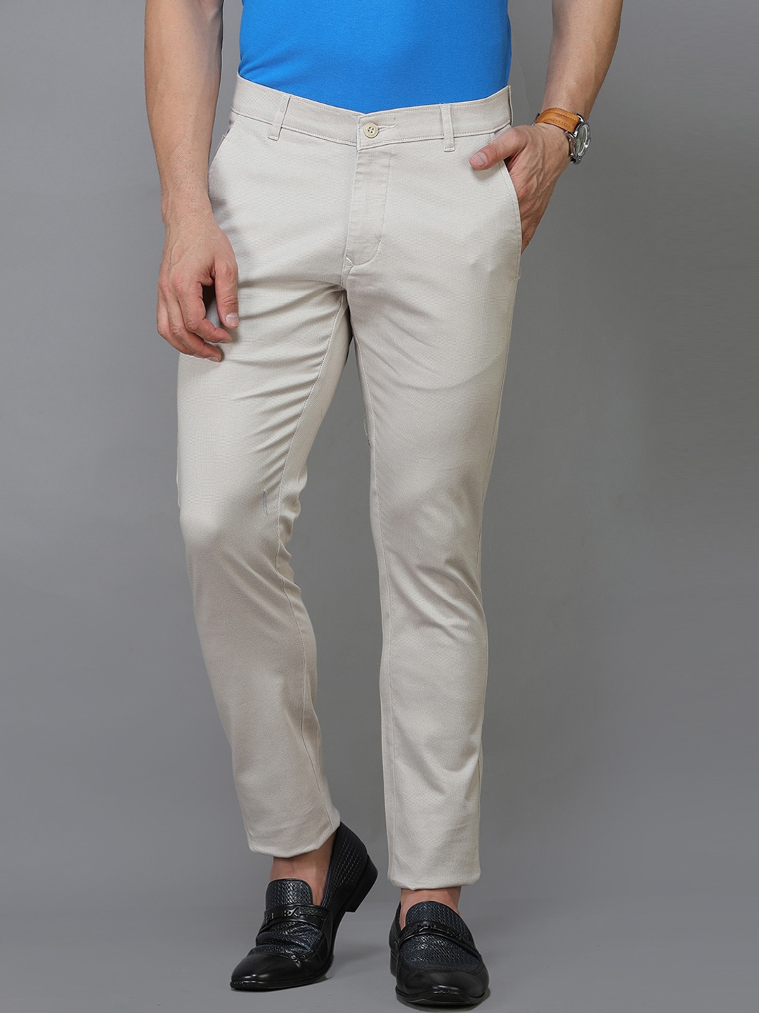 

TQS Men Cream-Coloured Smart Slim Fit Chinos Trousers