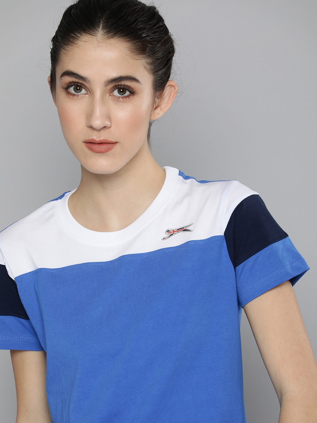 

Slazenger Women Blue & White Colourblocked Pure Cotton T-shirt