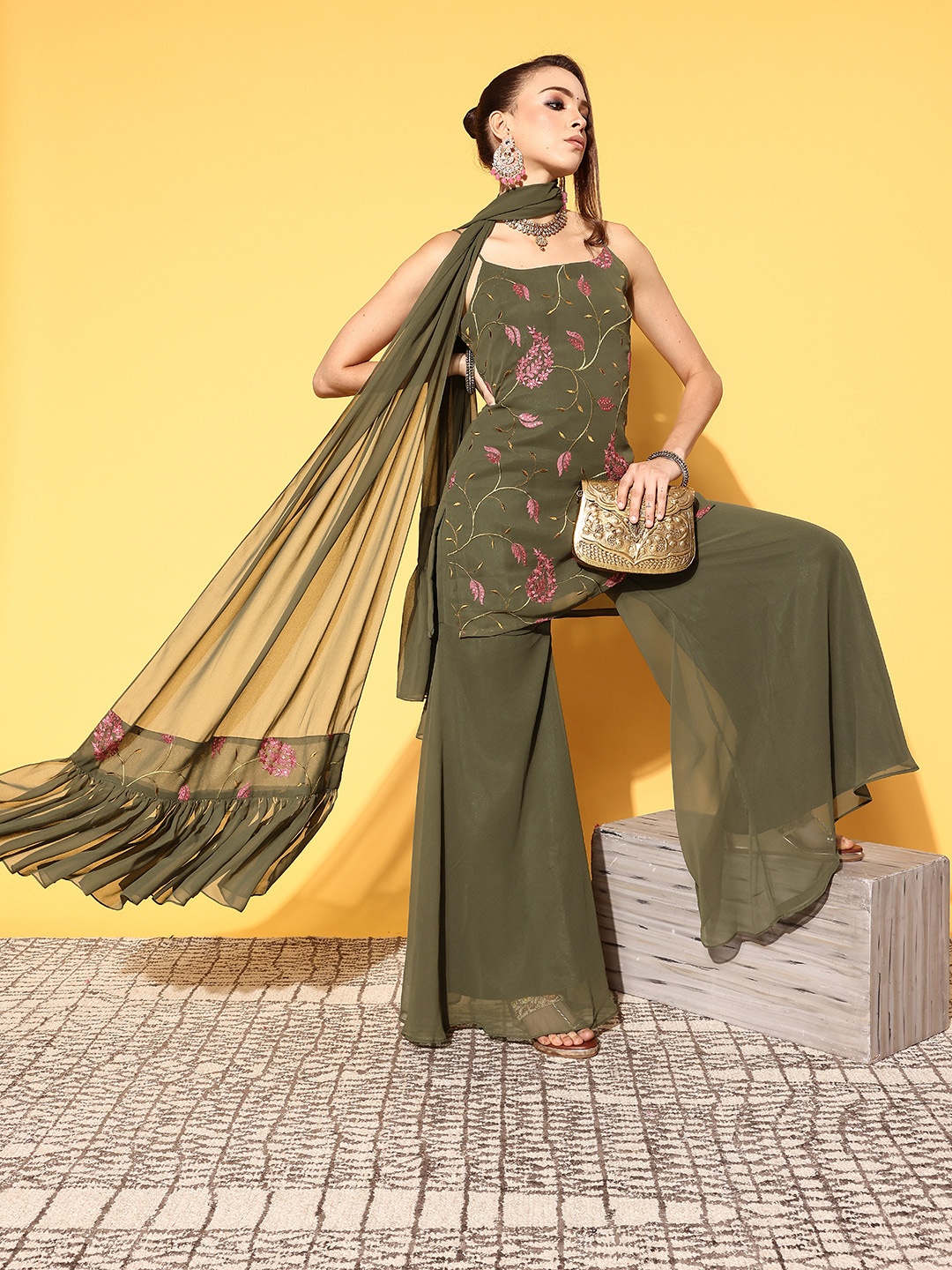 

Inddus Women Floral Poly Georgette Ethereal Embroidery Kurta Set, Green