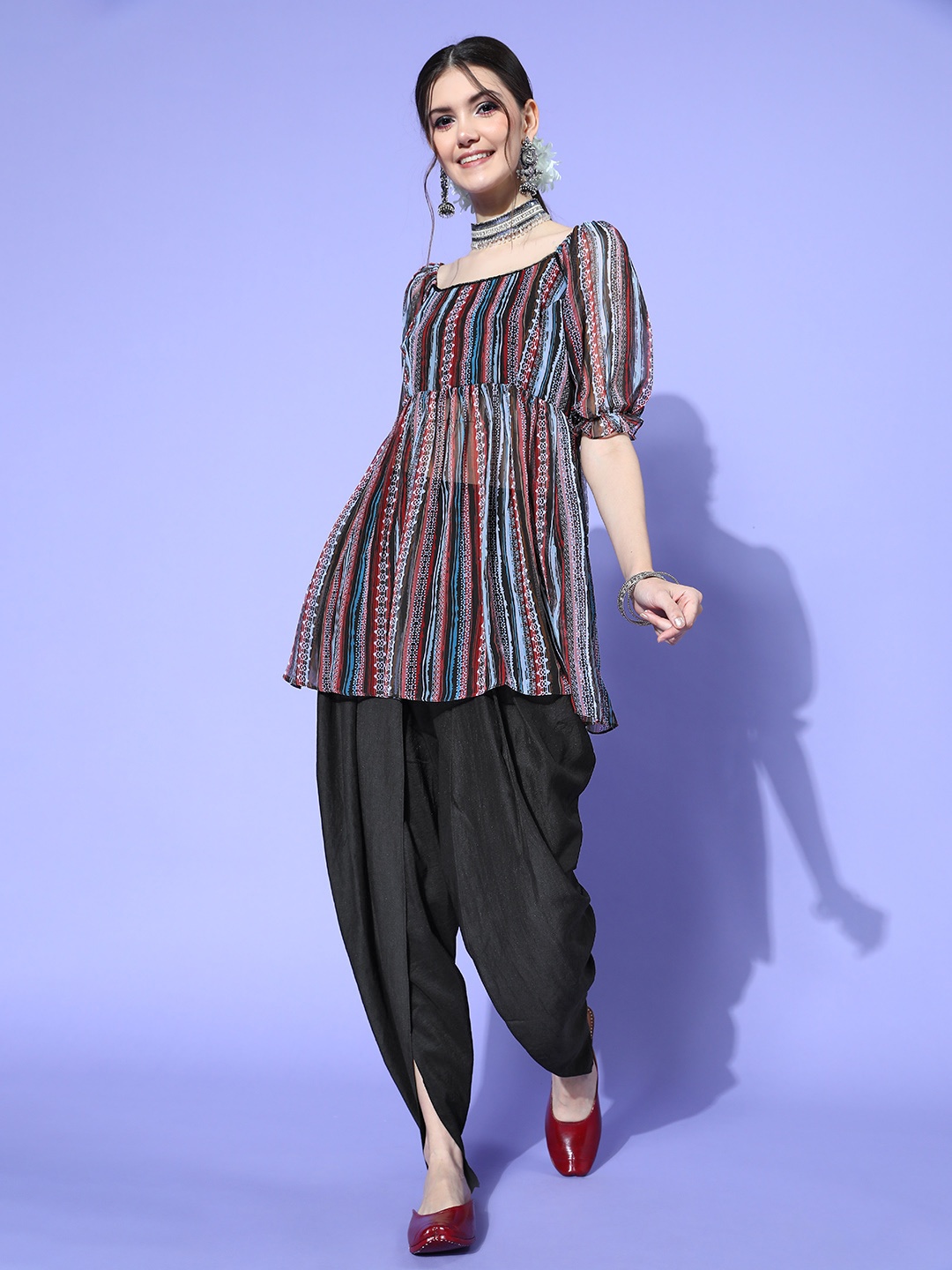 

Inddus Women Striped Poly Chiffon Print Parade Kurta Set, Black
