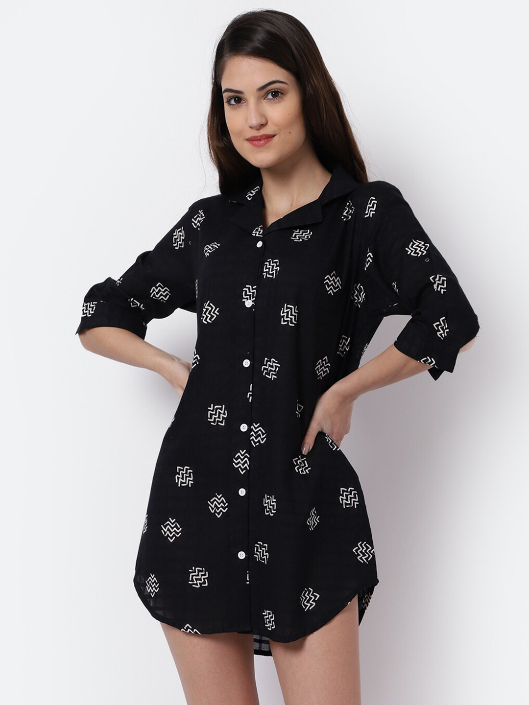 

Boston Club Black Printed Nightdress