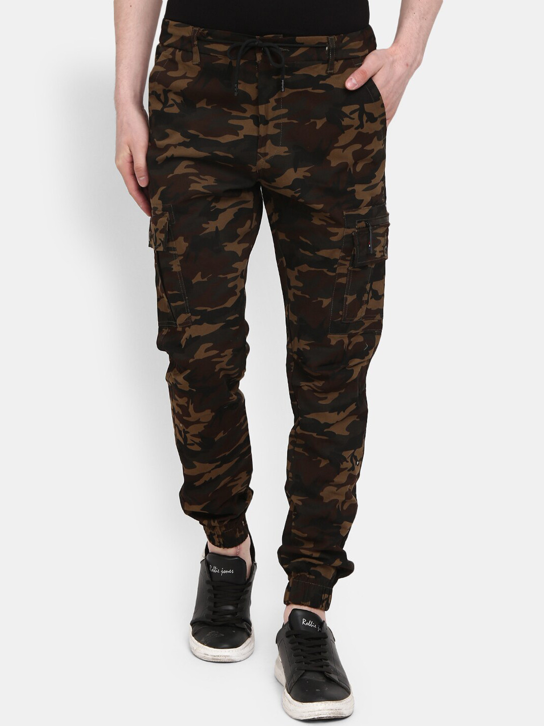 

V-Mart Men Olive Green Camouflage Printed Easy Wash Cargos Trousers