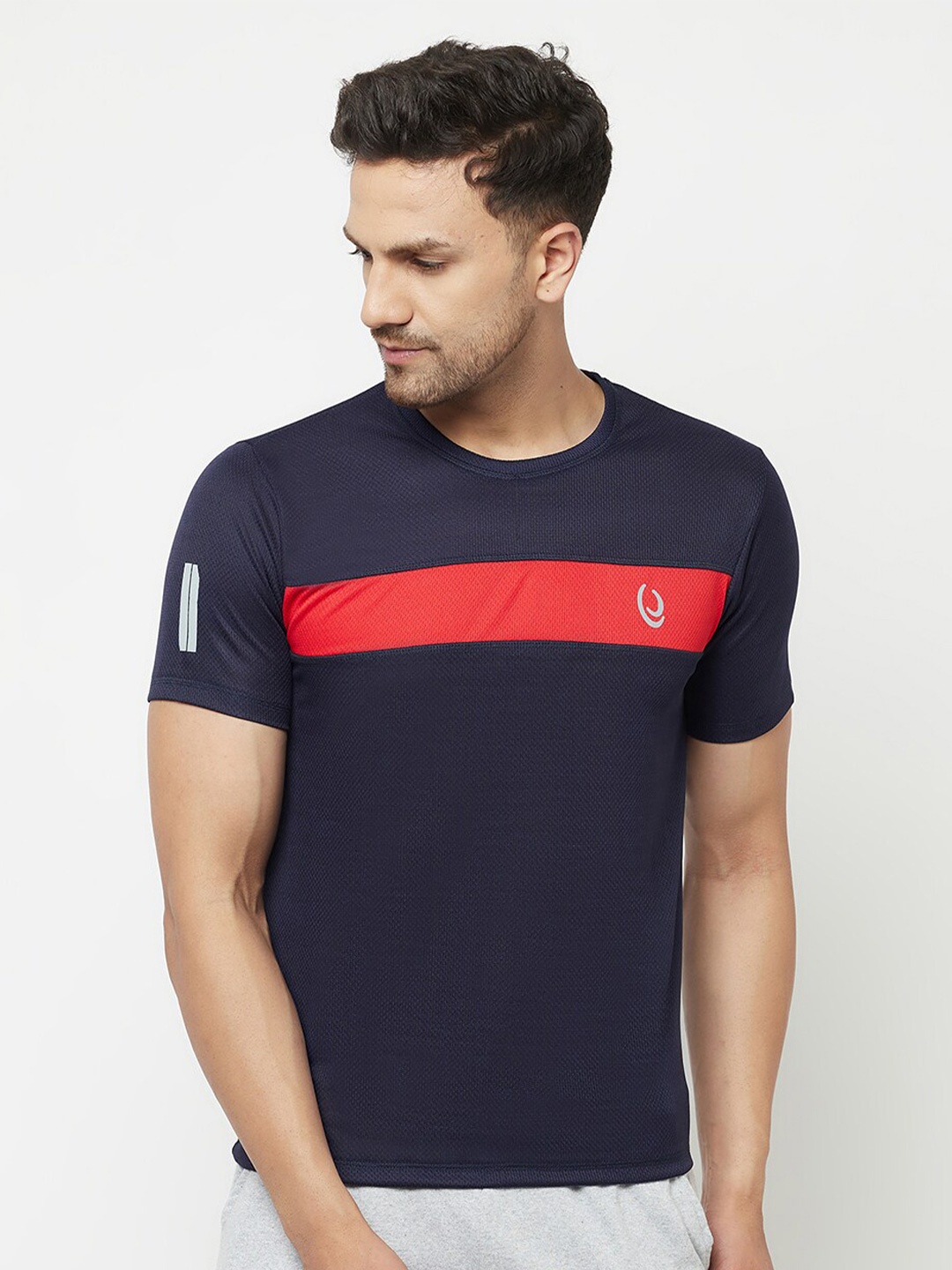 

ELEGANCE Men Navy Blue & dark sapphire Applique T-shirt