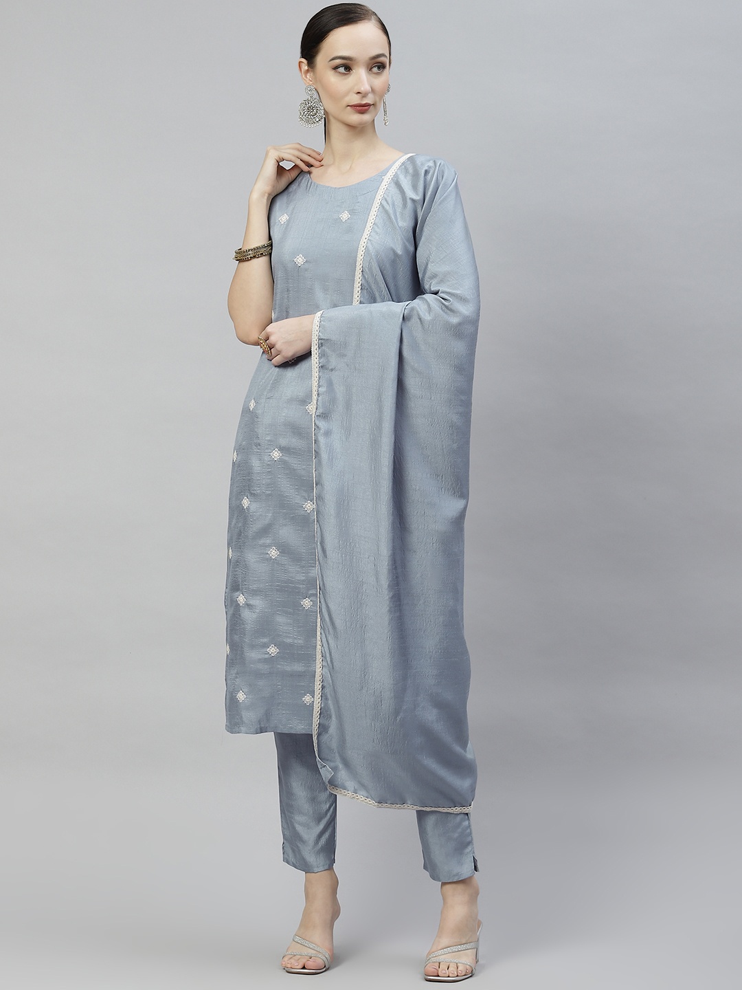 

heemara Women Grey Floral Embroidered Kurta with Trousers & Dupatta