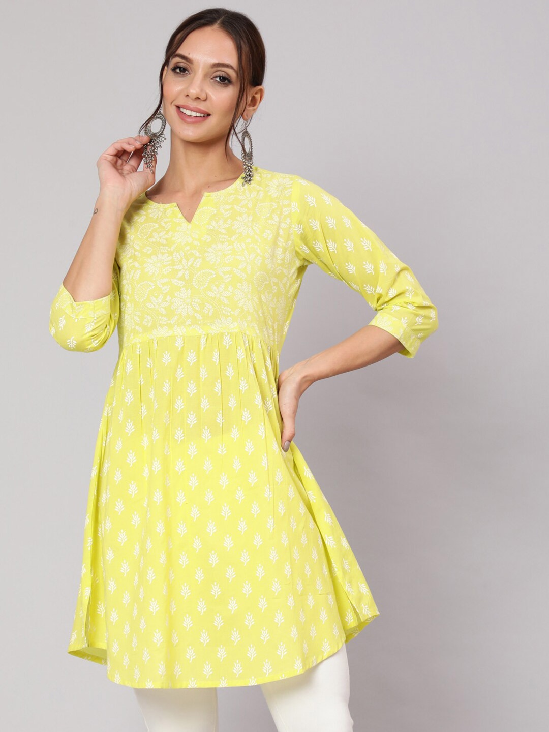 

Nayo Yellow & White Mandarin Collar Printed Tunic