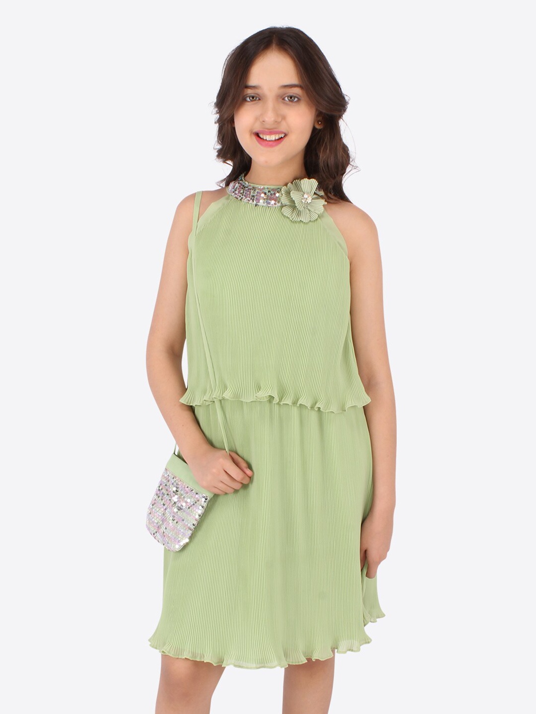 

CUTECUMBER Green Georgette Blouson Dress