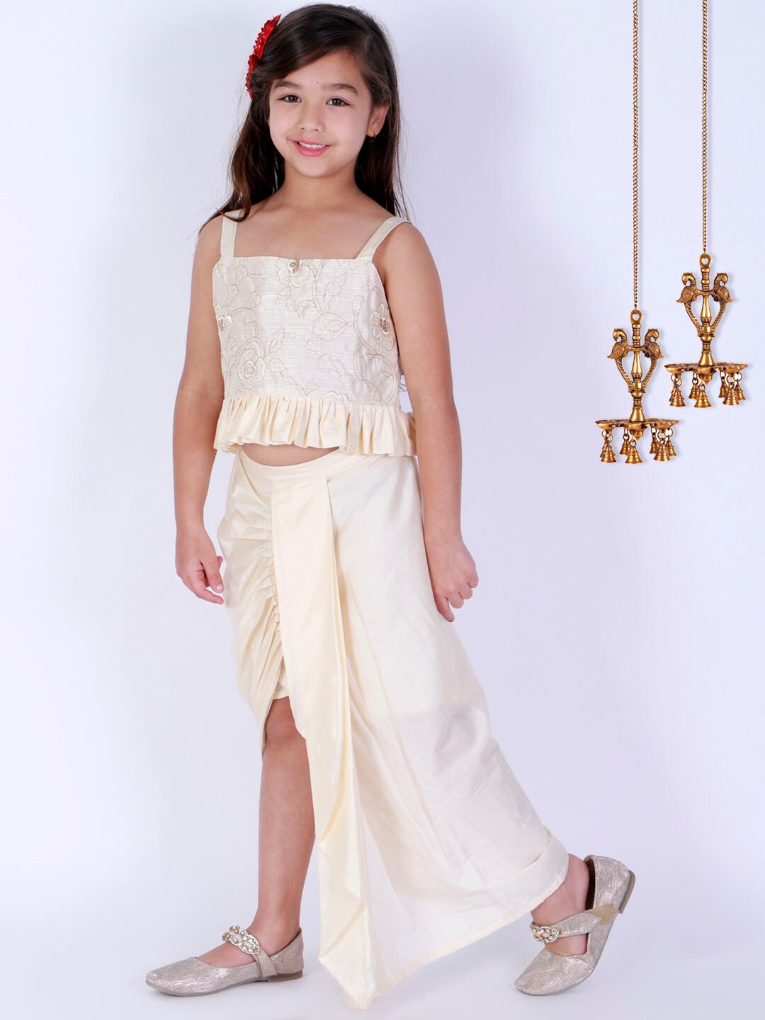 

VASTRAMAY Girls Cream Embroidered Sequinned Ready To Wear Lehenga Choli
