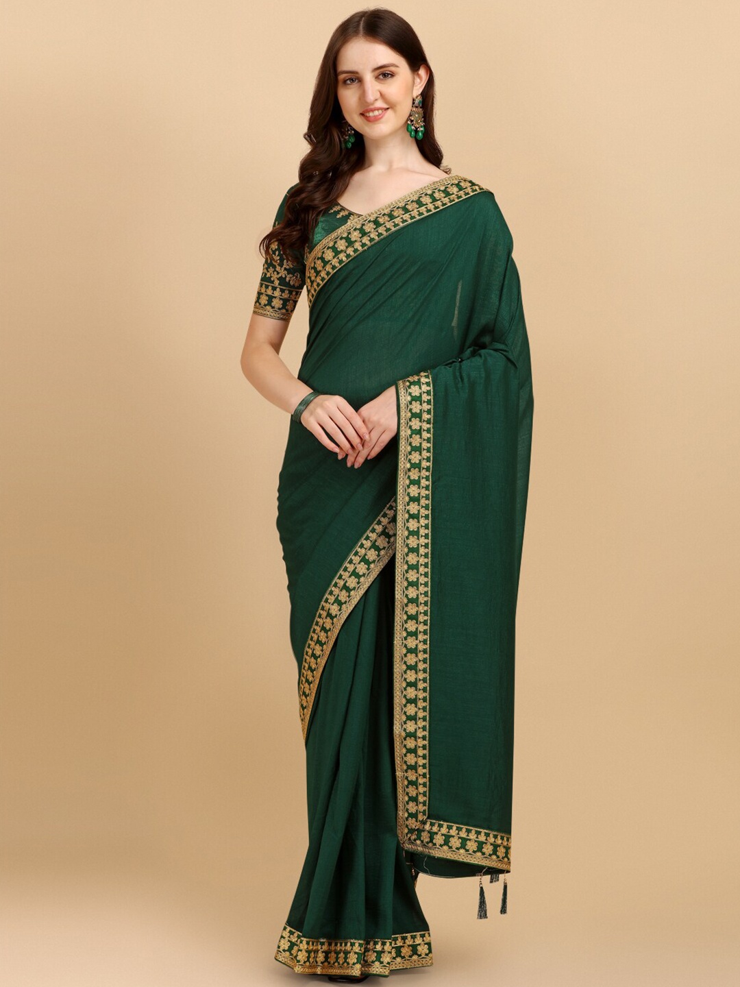 

PMD Fashion Green & Gold-Toned Embroidered Silk Blend Saree