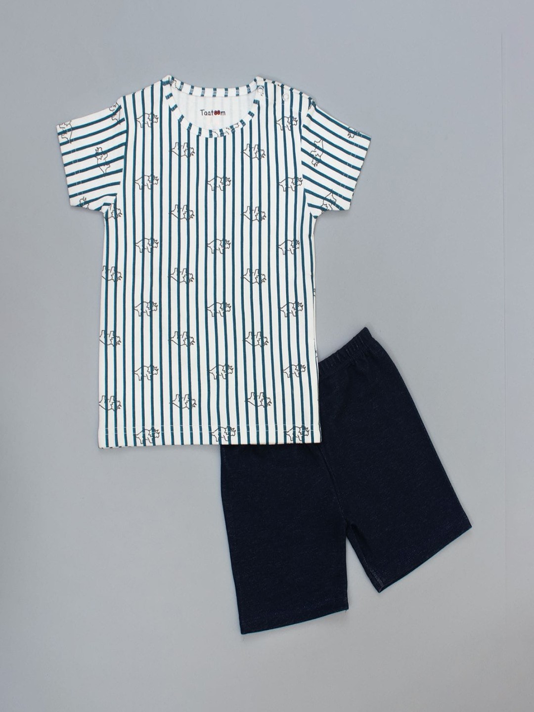 

Taatoom Boys Off White & Black Printed Night suit
