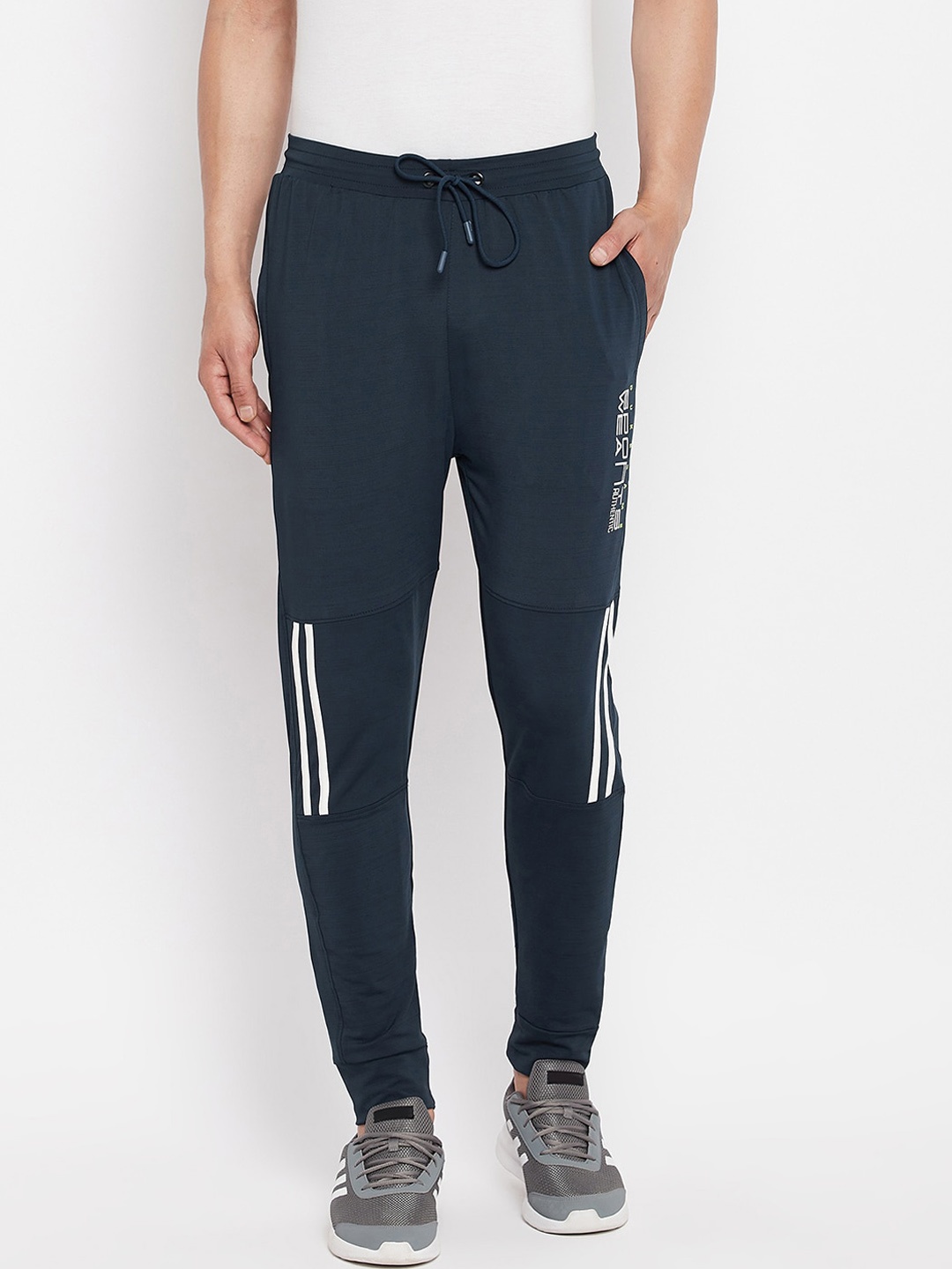 

Duke Men Blue Solid Slim-Fit Joggers