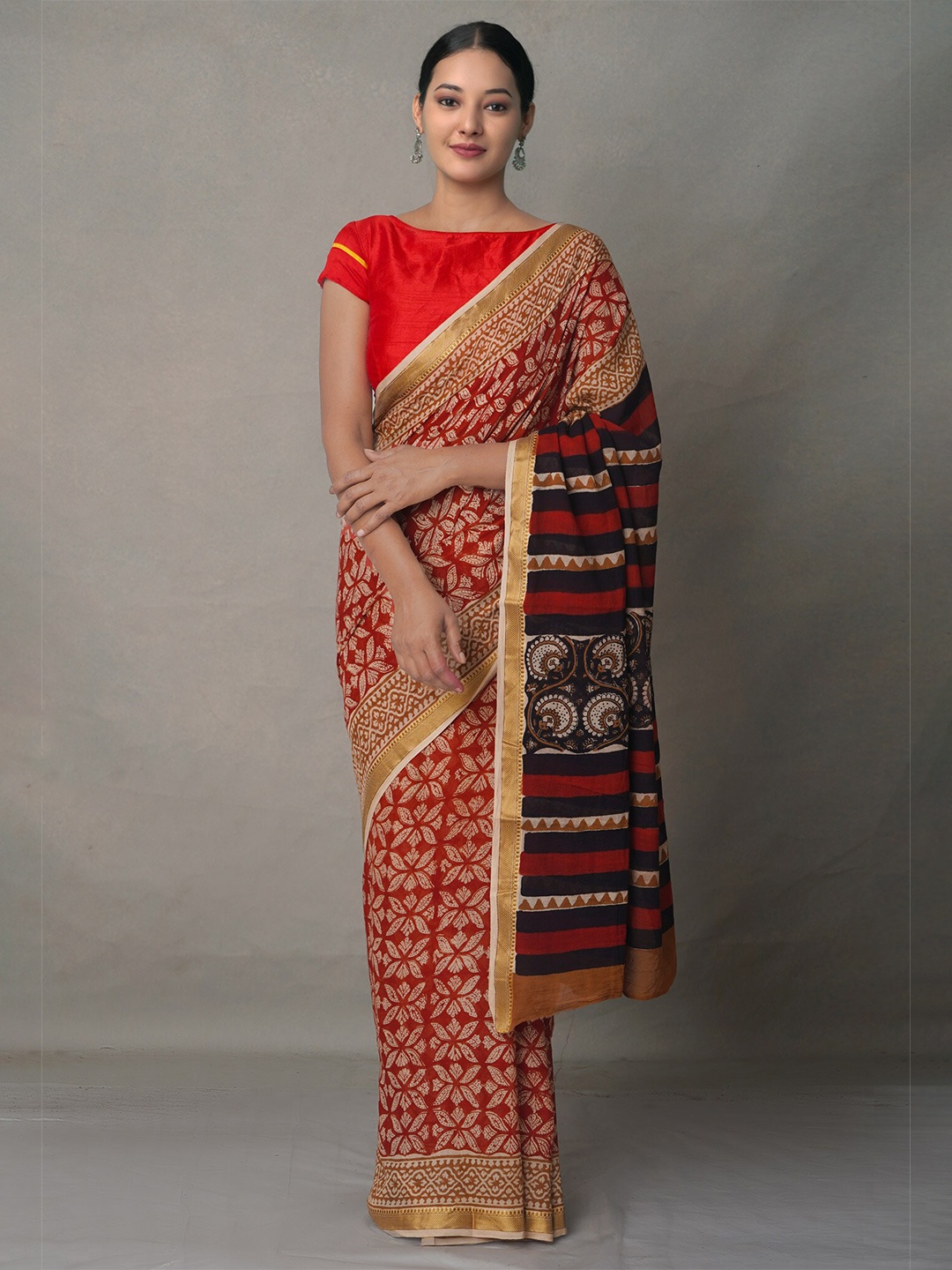 

Unnati Silks Maroon & Beige Ethnic Motifs Pure Cotton Block Print Saree