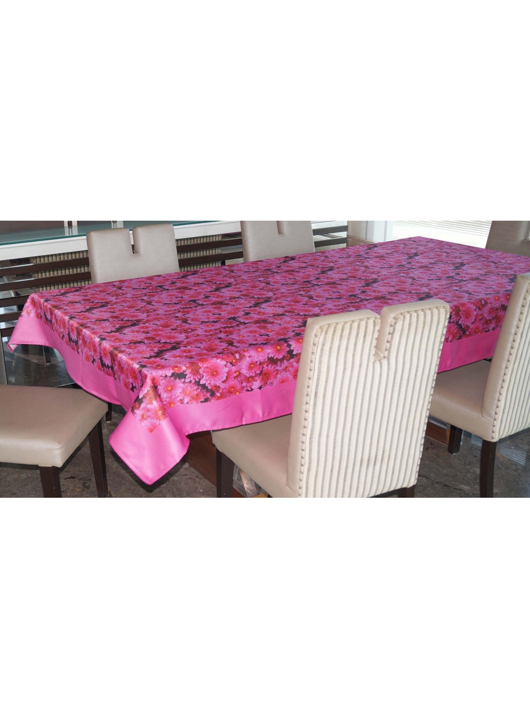 

Lushomes Pink Floral Printed Table Cloth