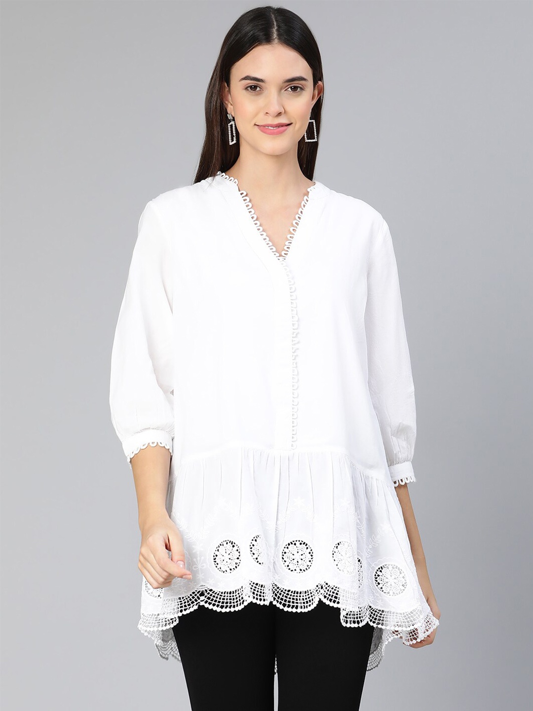 

Oxolloxo White Regular Sleeves V-neck Top