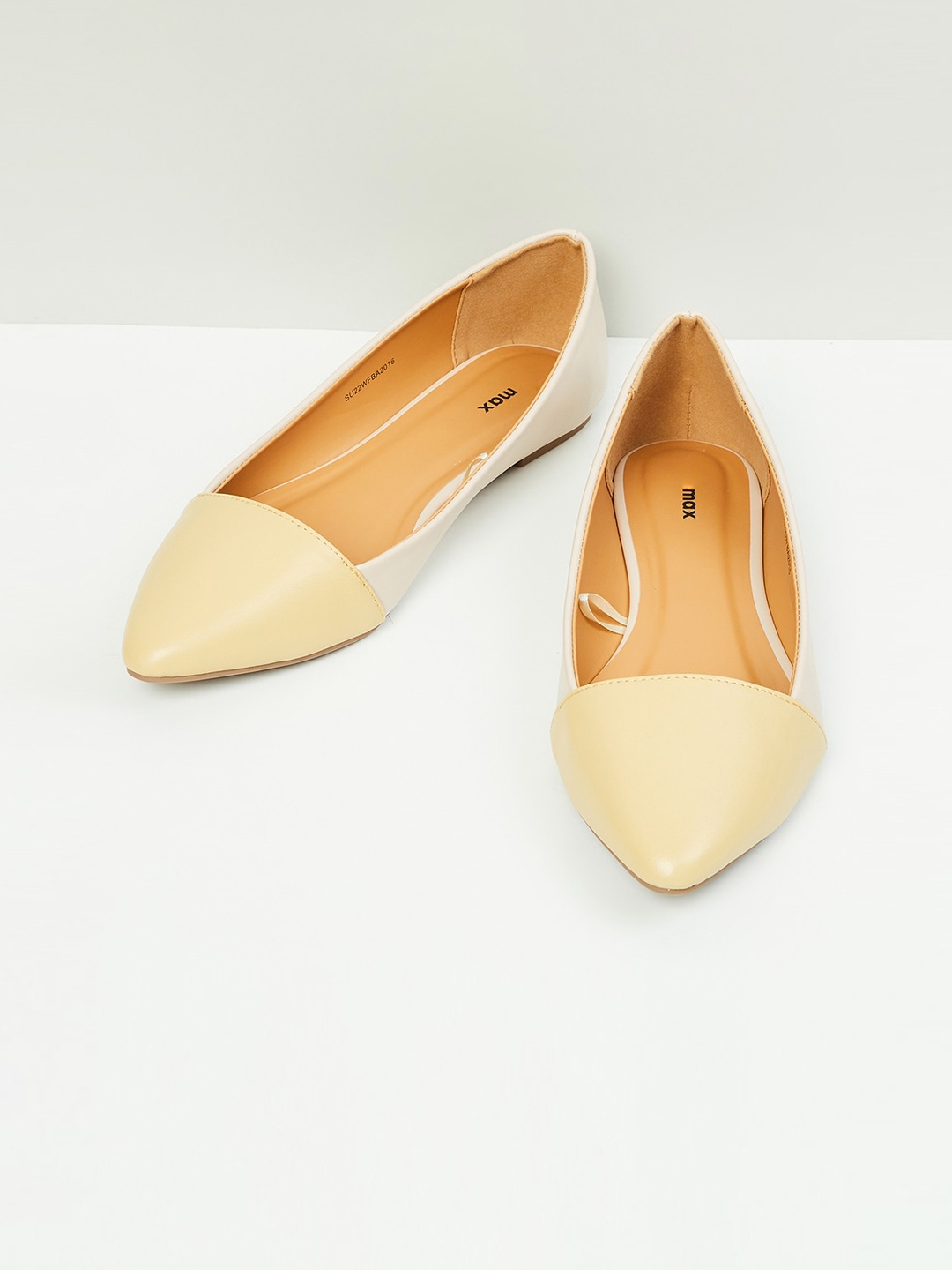 

max Women Yellow Ballerinas Flats