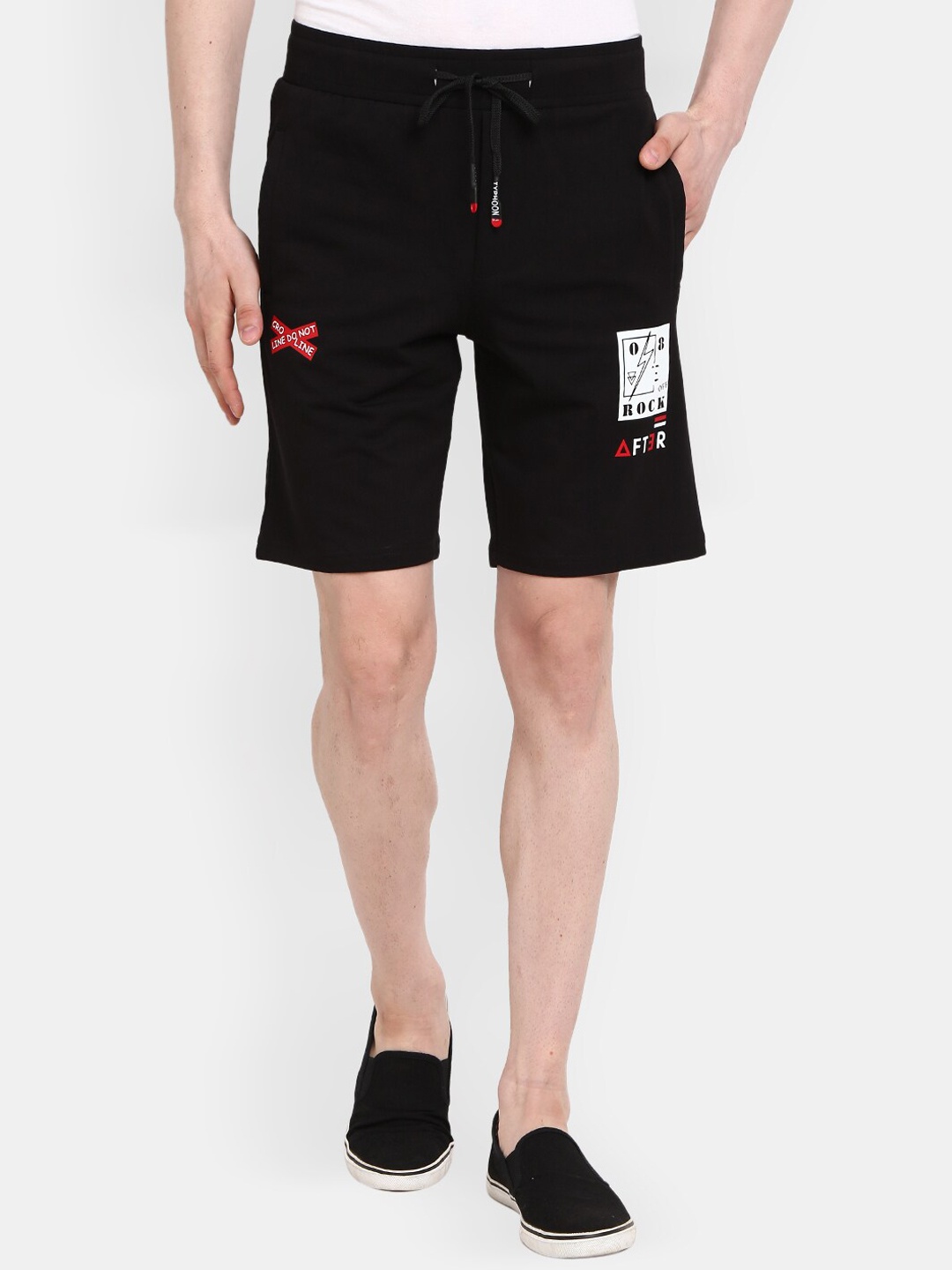 

V-Mart Men Black Typography Printed Shorts