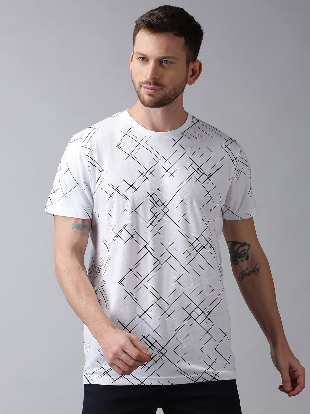 

UrGear Men White Printed T-shirt