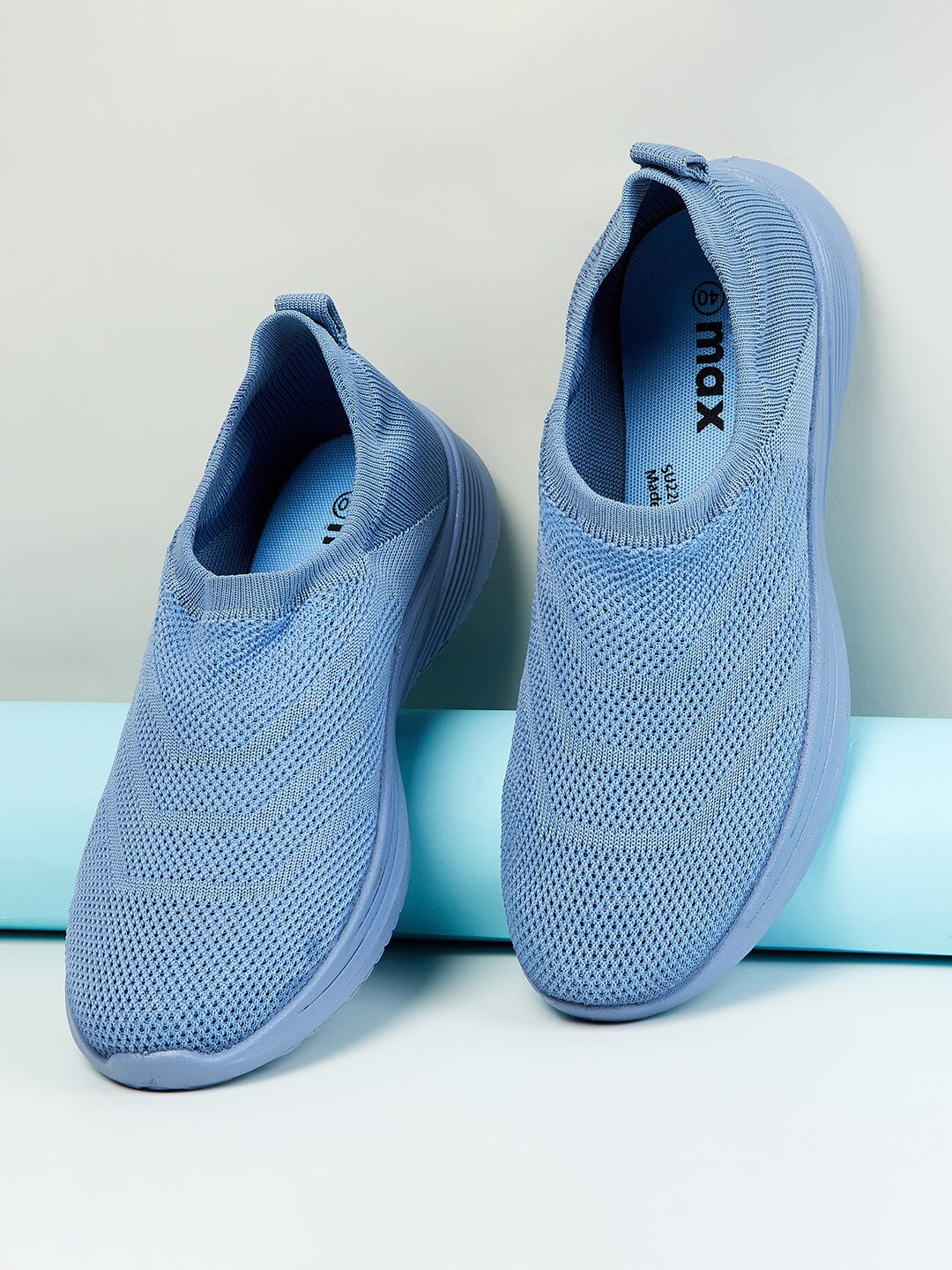 

max Women Blue Walking Non-Marking Shoes