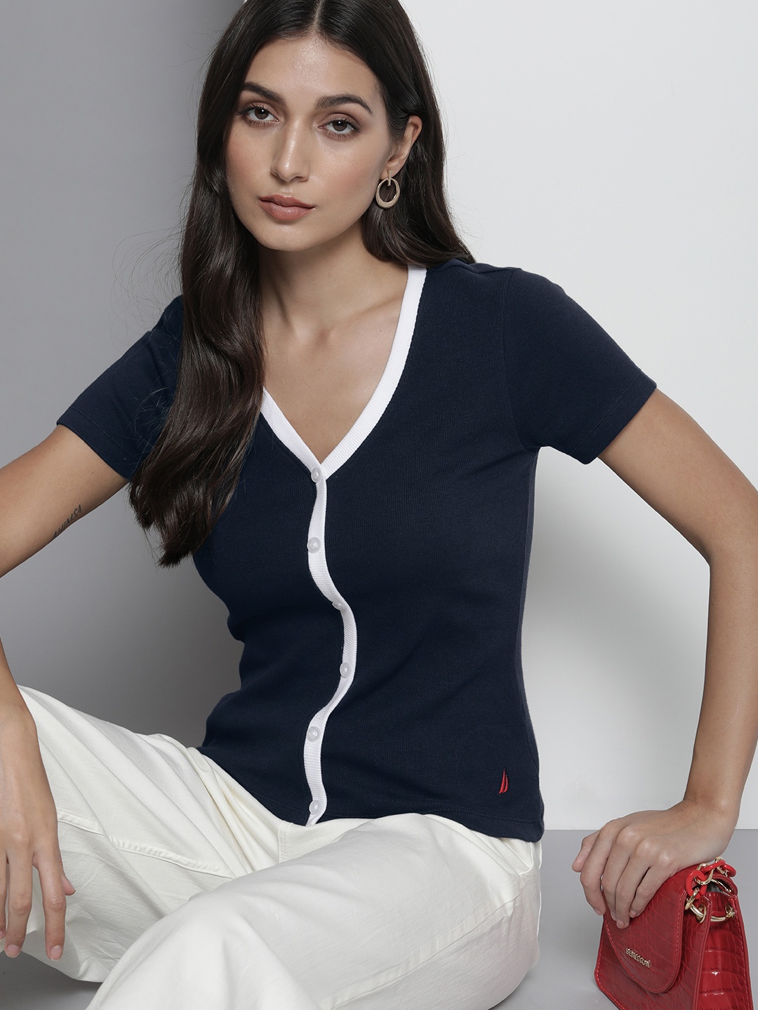 

Nautica Women Navy Blue & White Solid V-Neck Regular Top