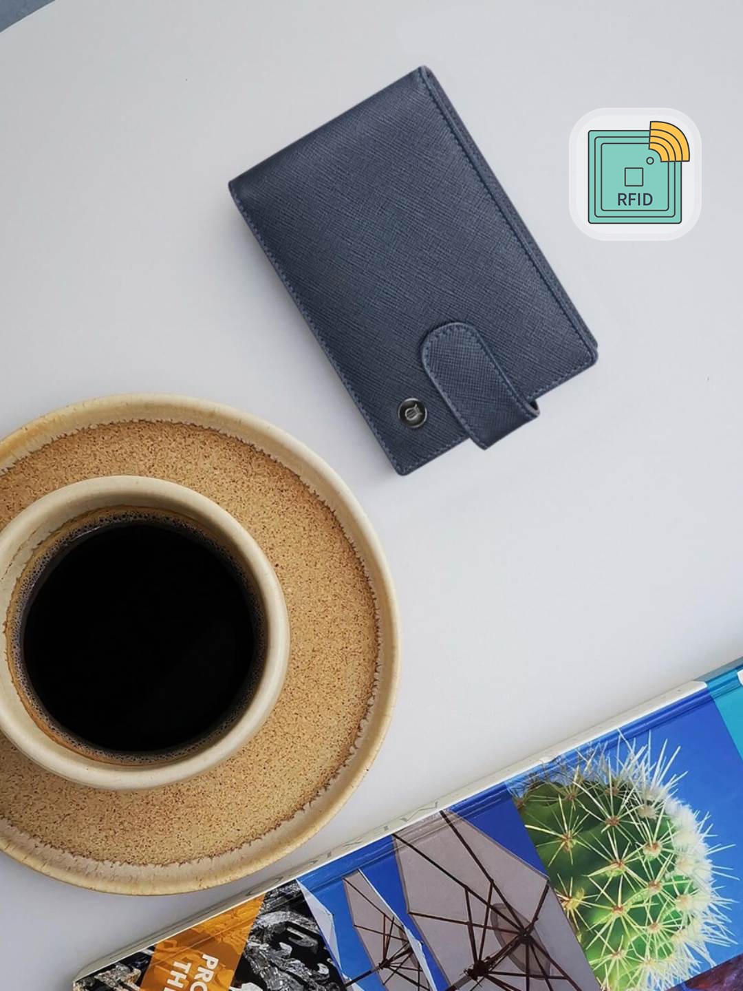 

Lapis Bard Men Blue Embroidered Leather Card Holder