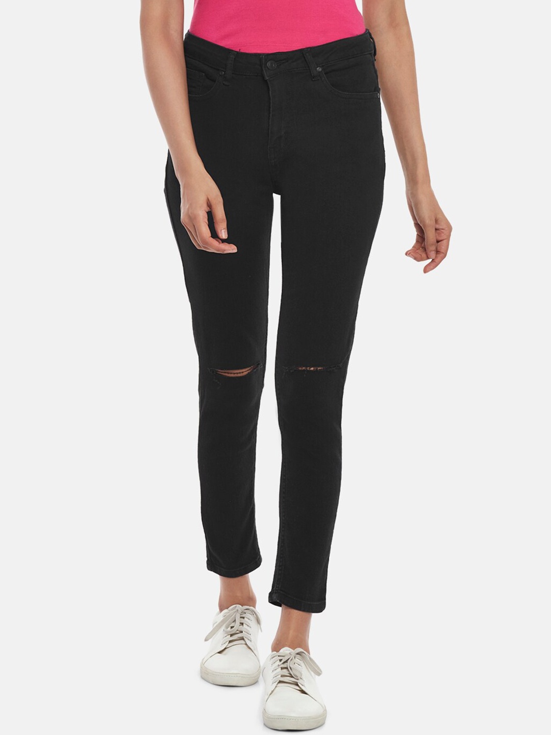 

People Women Black Slim Fit Mildly Distressed Jeans