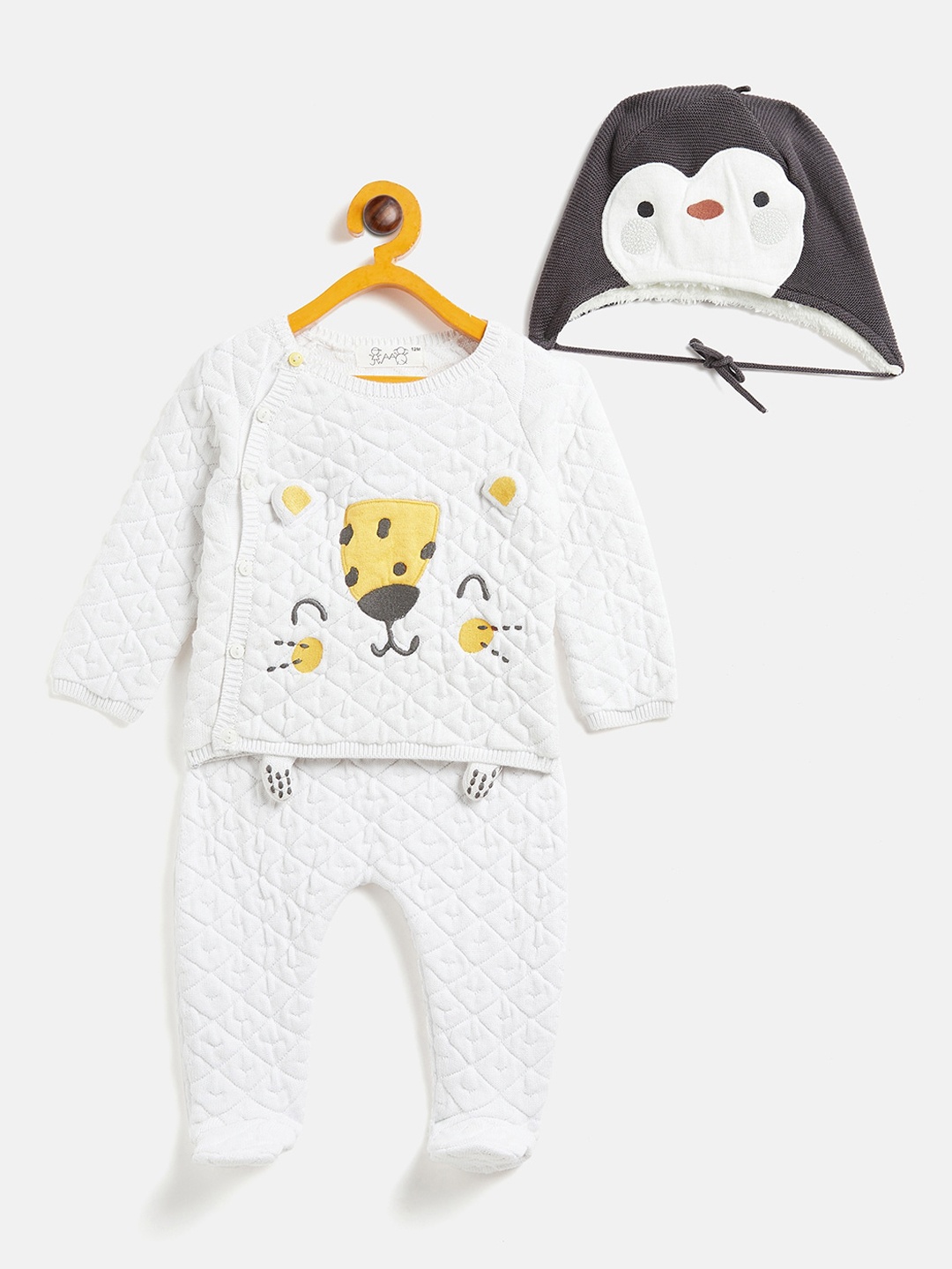

JWAAQ Kids White & Grey Winter T-shirt with Pyjamas & Beanie