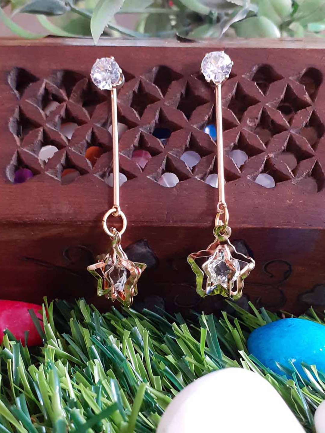 

RICH AND FAMOUS Gold-Toned Contemporary Drop Earrings