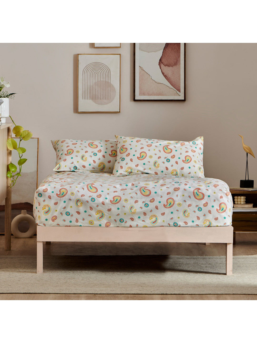 

Chumbak Unisex White Bedsheets
