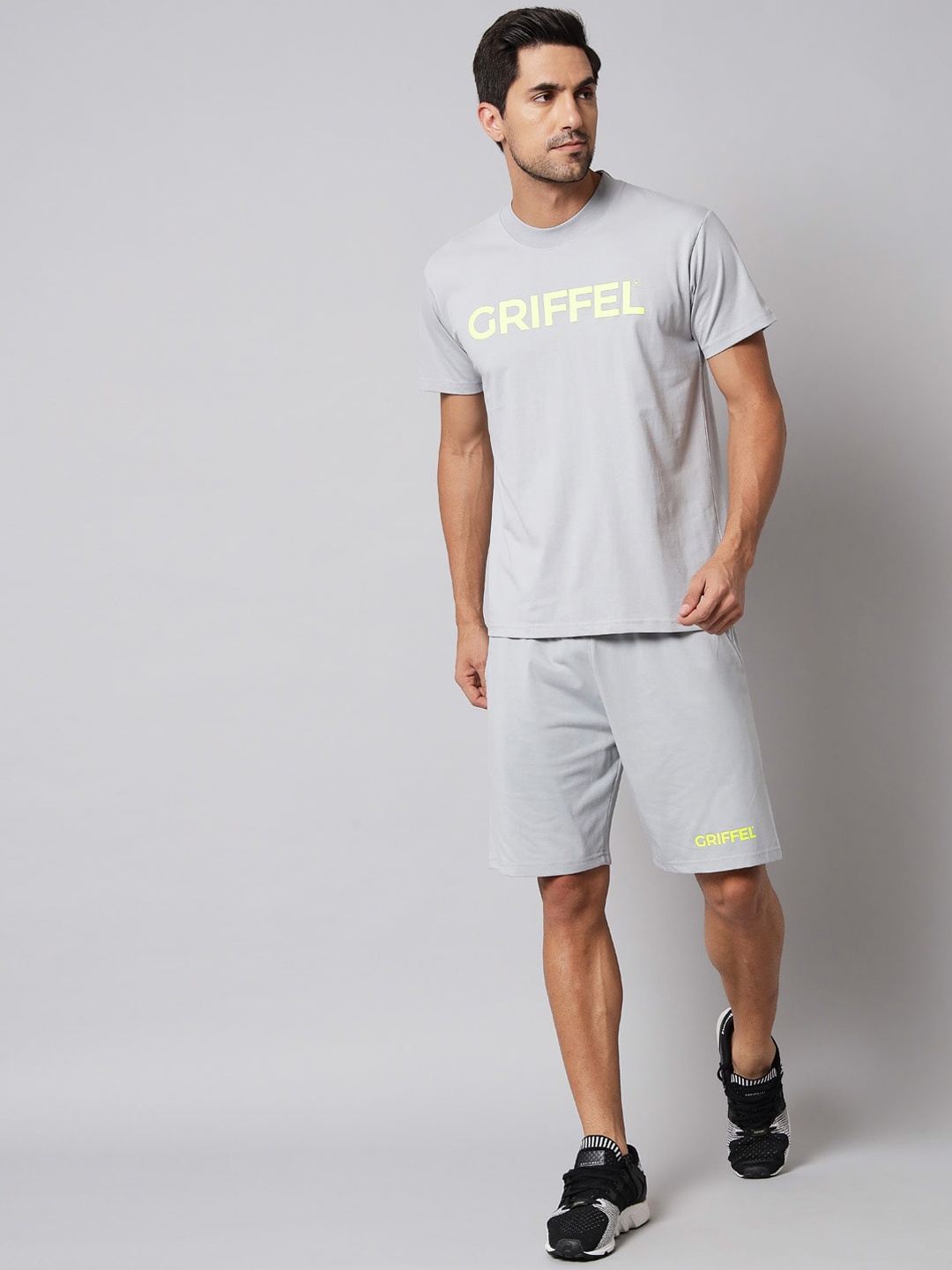 

GRIFFEL Men Grey Melange Printed Pure Cotton T-shirt with Shorts