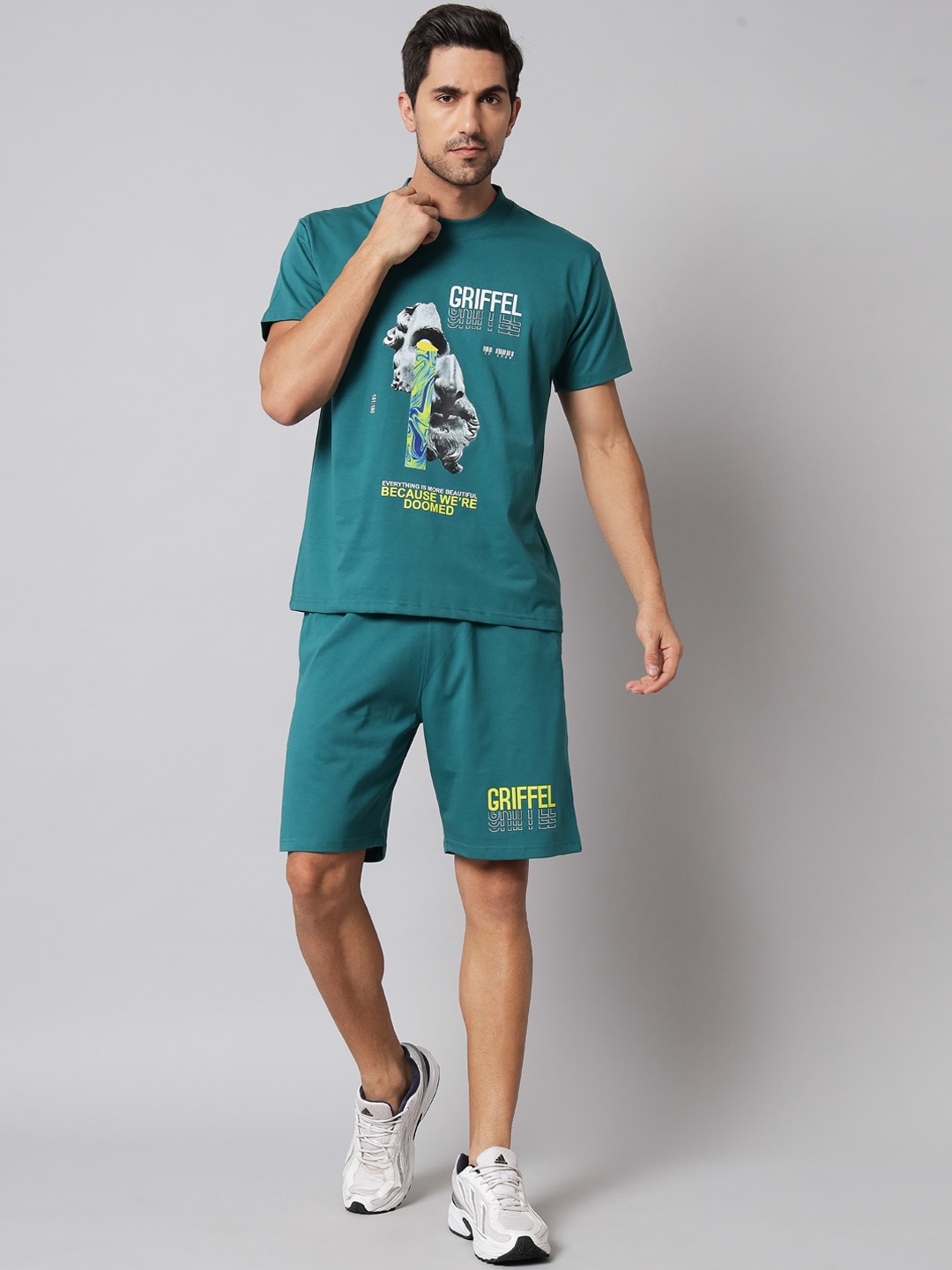 

GRIFFEL Men Green & Yellow Printed Cotton T-shirt with Shorts