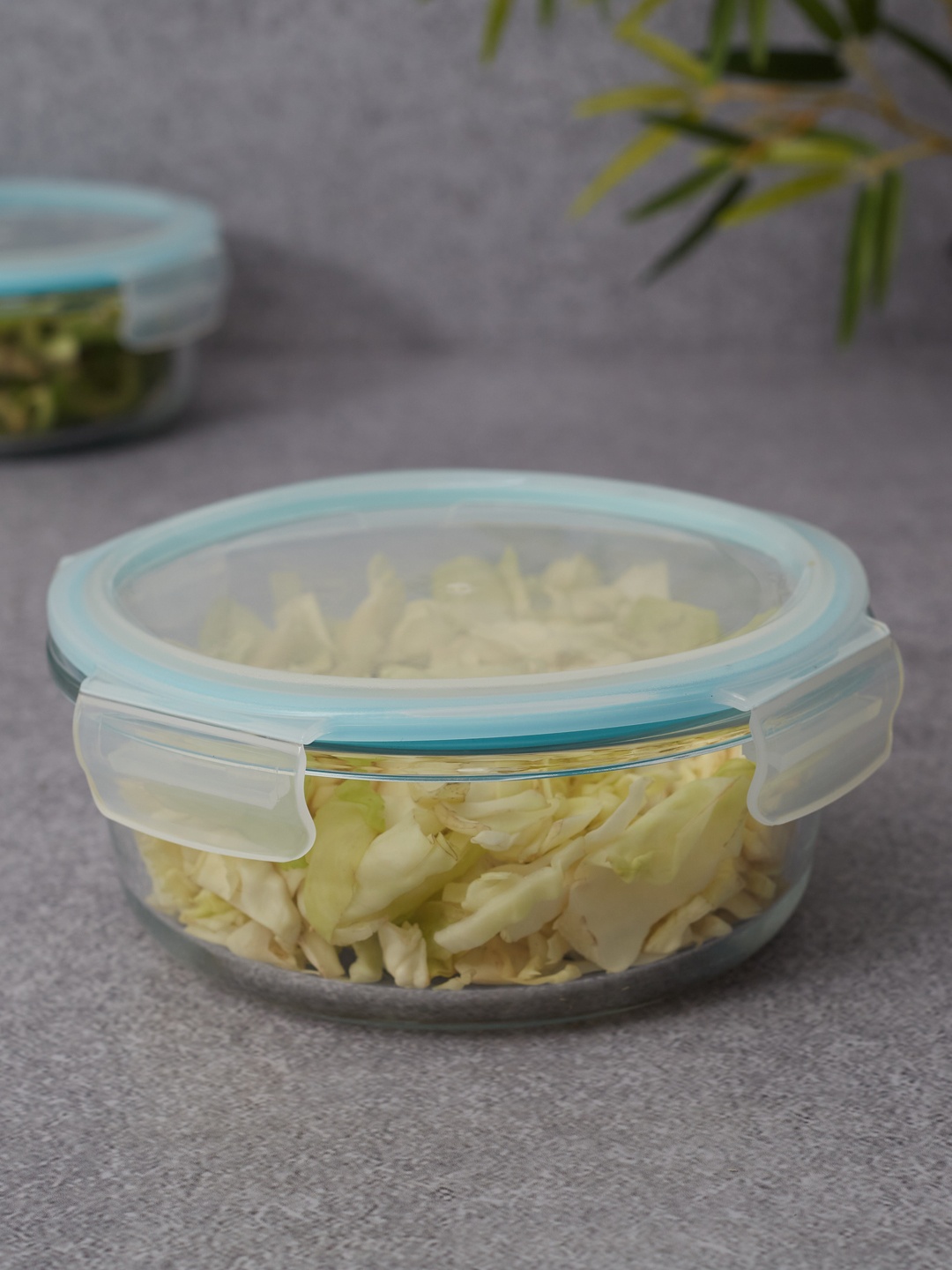 

HomeTown Transparent Round Glass Container with PP Lid