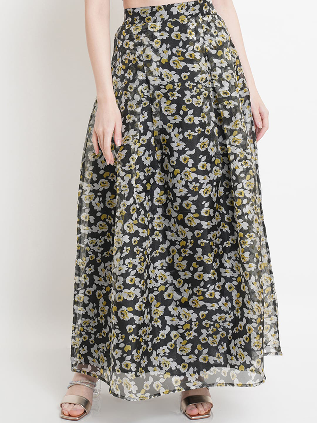 

Purple State Women Black & White Printed Maxi Length Flared Skirt