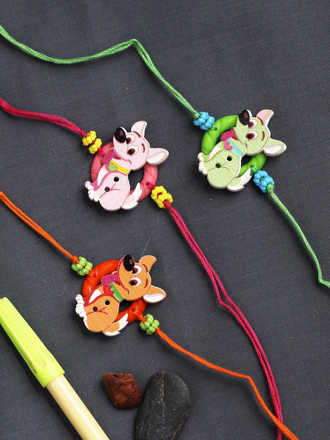 

Aapno Rajasthan Pack of 5 Multicoloured Rakhi with Roli Chawal Set, Multi