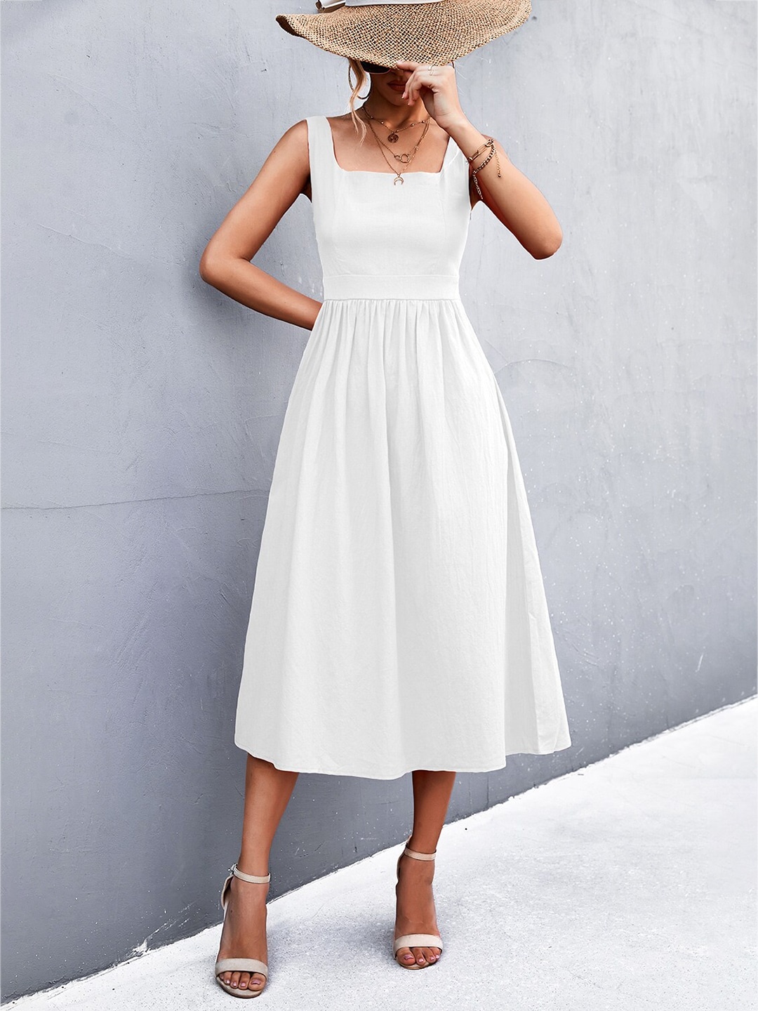 

BoStreet White & platinum Midi Dress