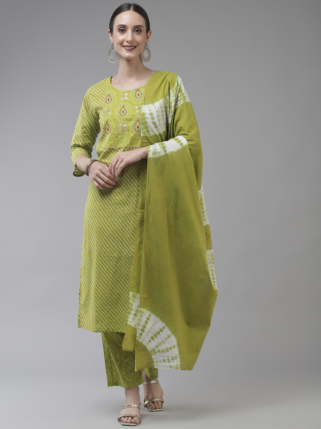 

Yufta Women Green Ethnic Motifs Gotta Patti Pure Cotton Kurta with Trousers & Dupatta