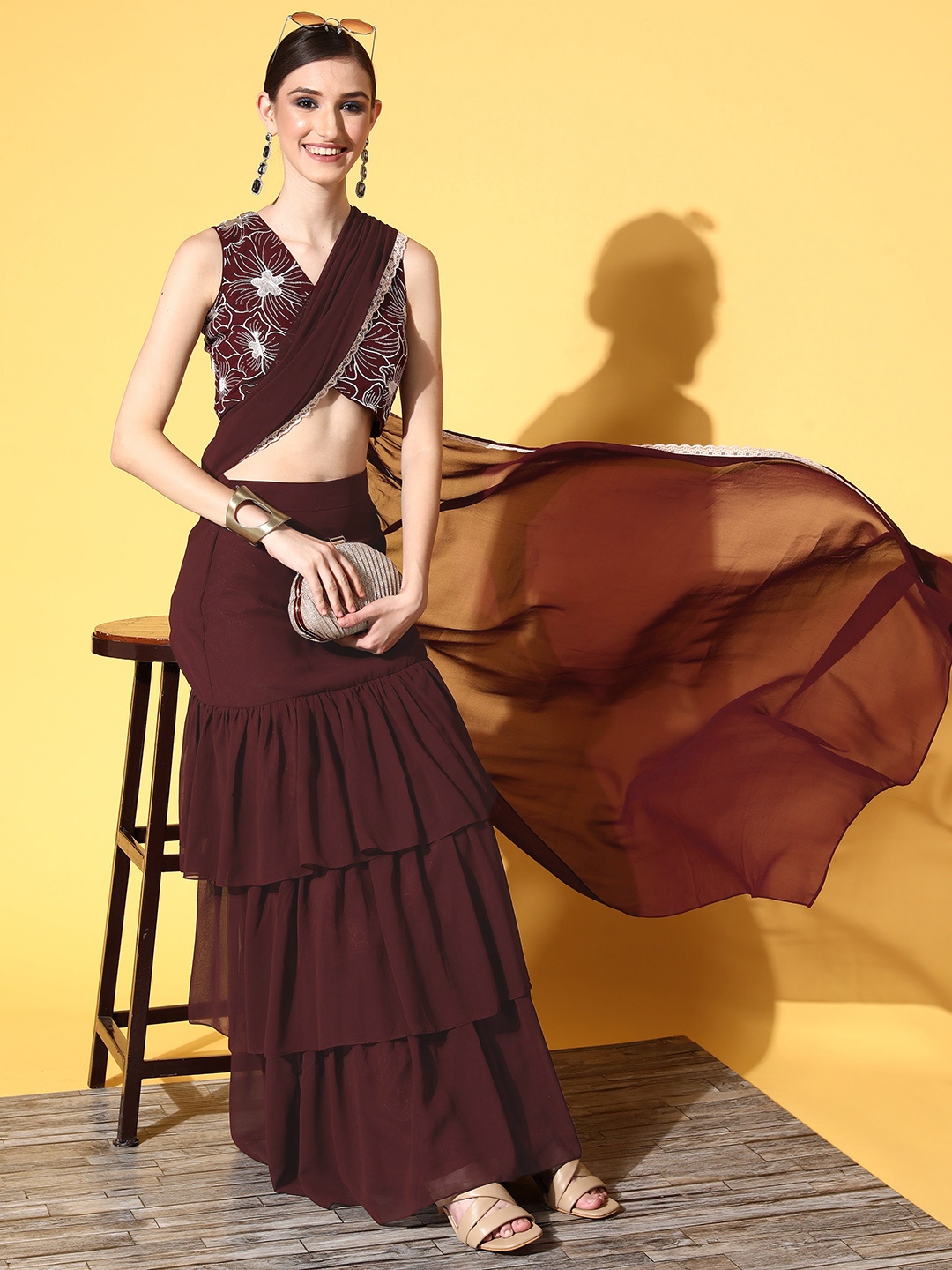 

Inddus Solid Saree, Brown