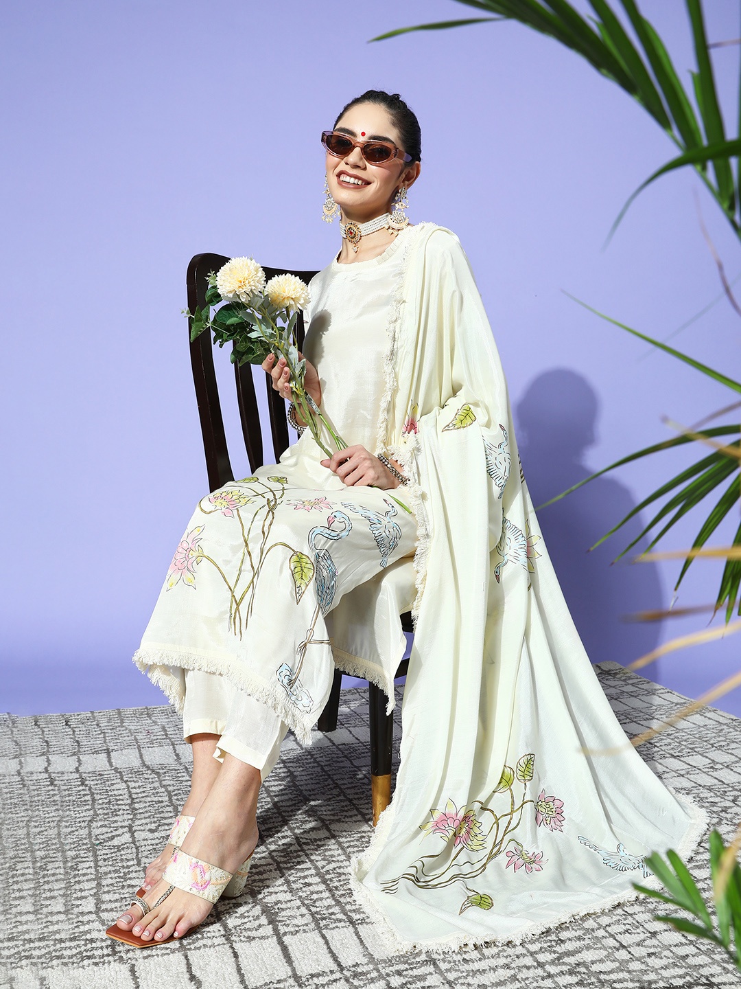 

Ishin Women Floral Silk Blend Veere Di Wedding Kurta Set, Cream