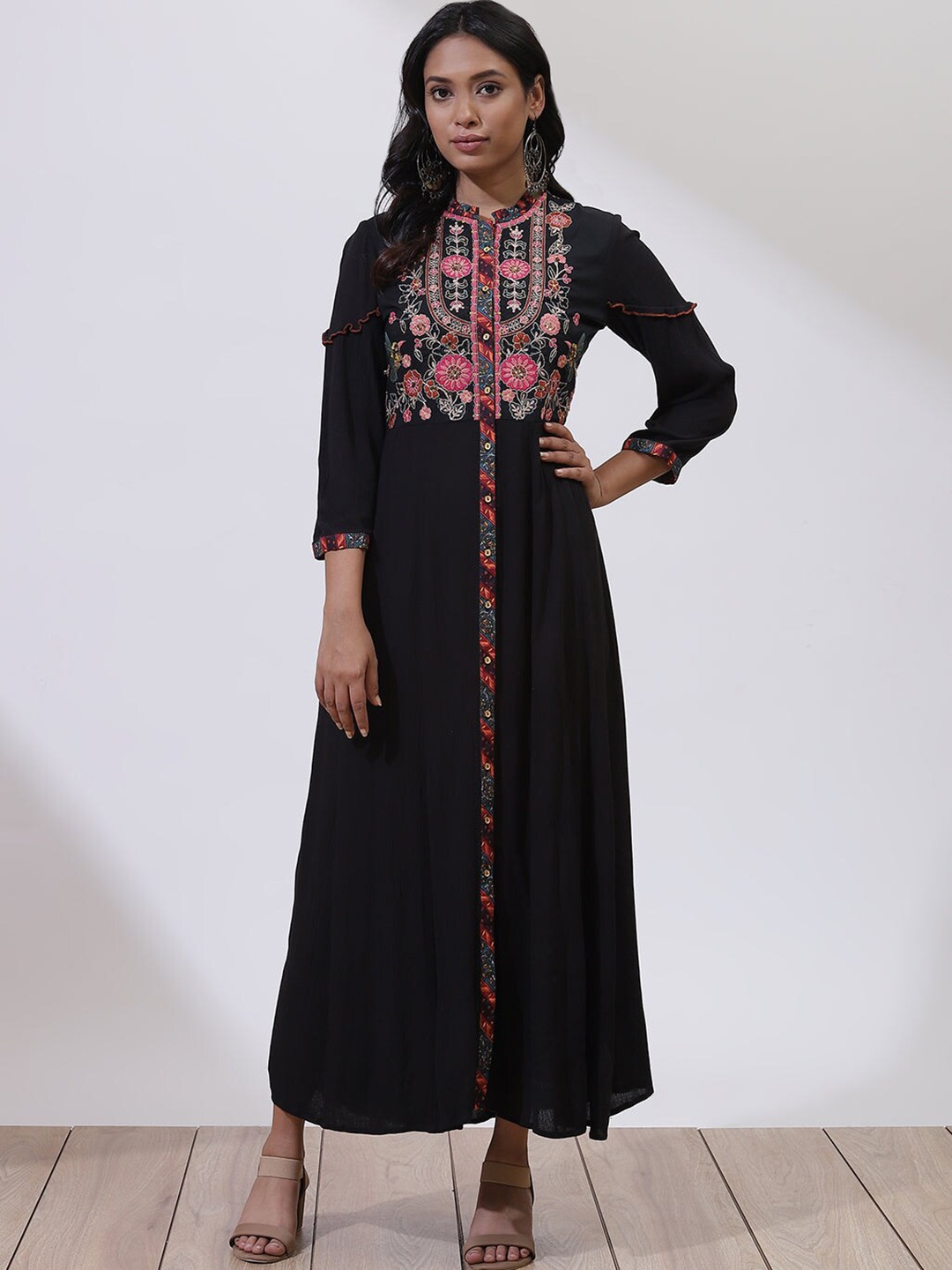 

Lakshita Black Floral Maxi Dress