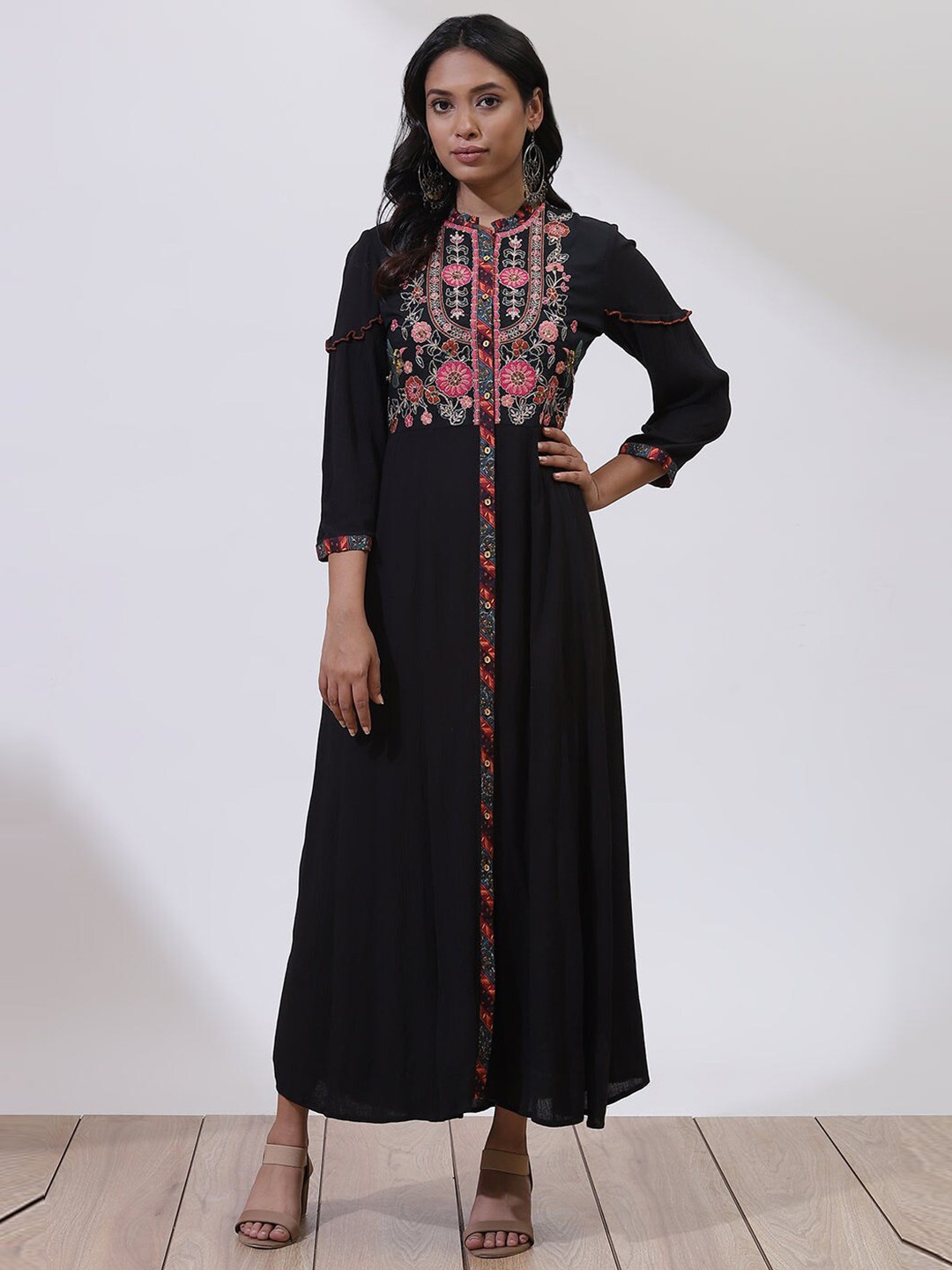 

Lakshita Black Floral Maxi Dress