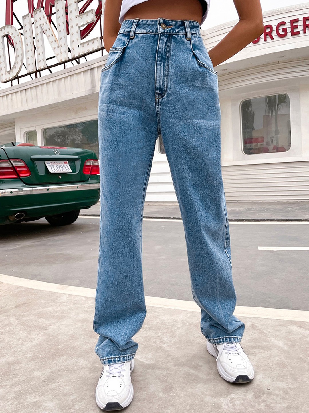 

BoStreet Women Blue Mildly Distressed Heavy Fade Jeans