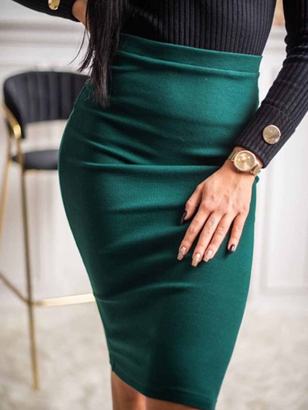 

BoStreet Women Green Solid Knee-Length Pencil Skirt