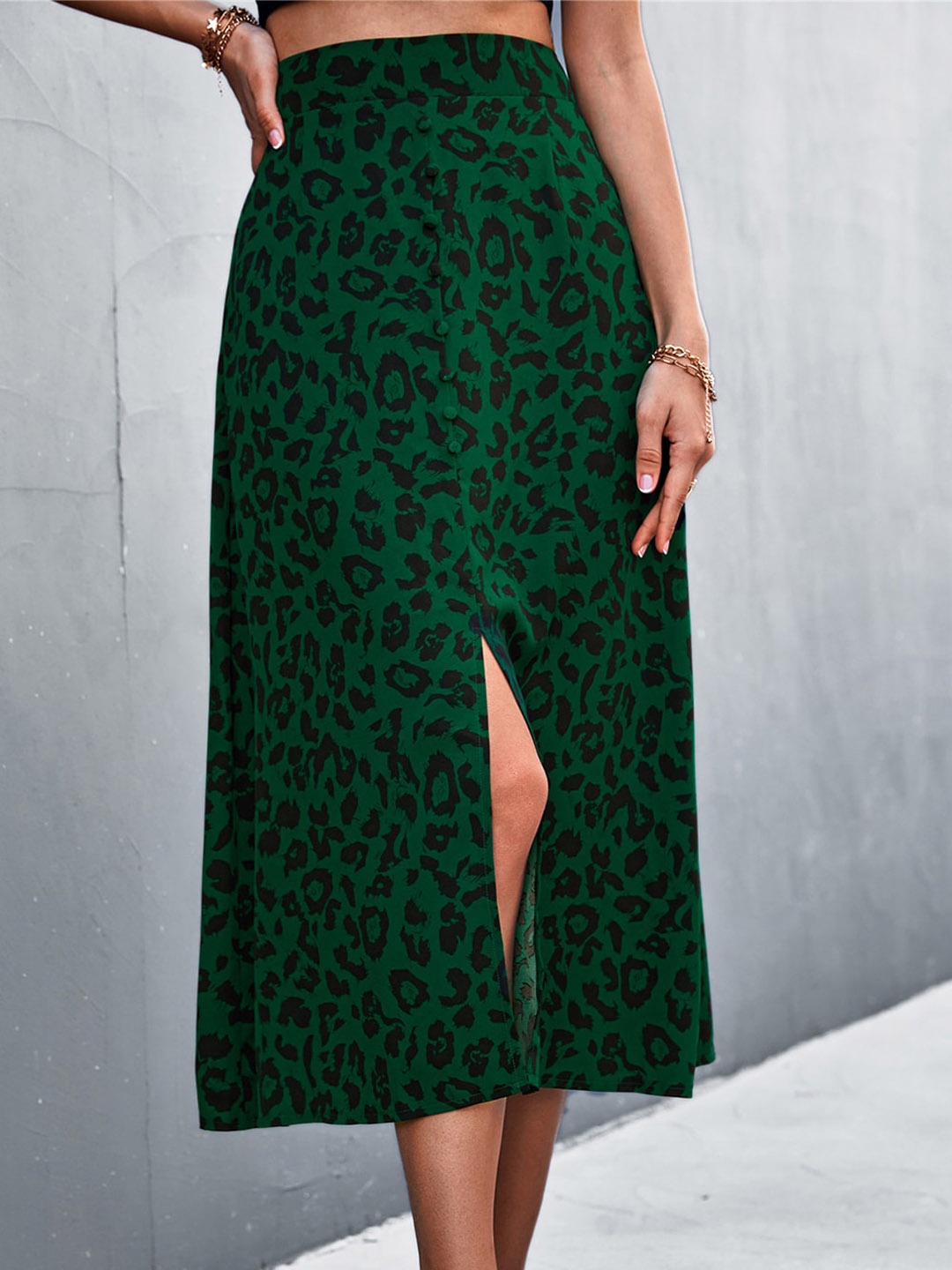 

BoStreet Women Green Printed Straight Midi Skirts